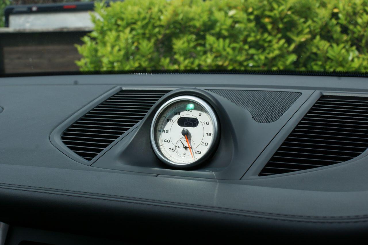 Porsche Macan view 62