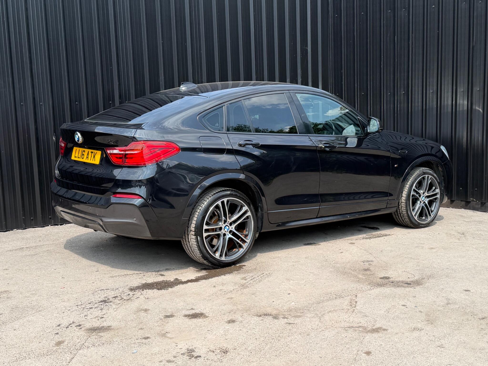 BMW X4 view 8