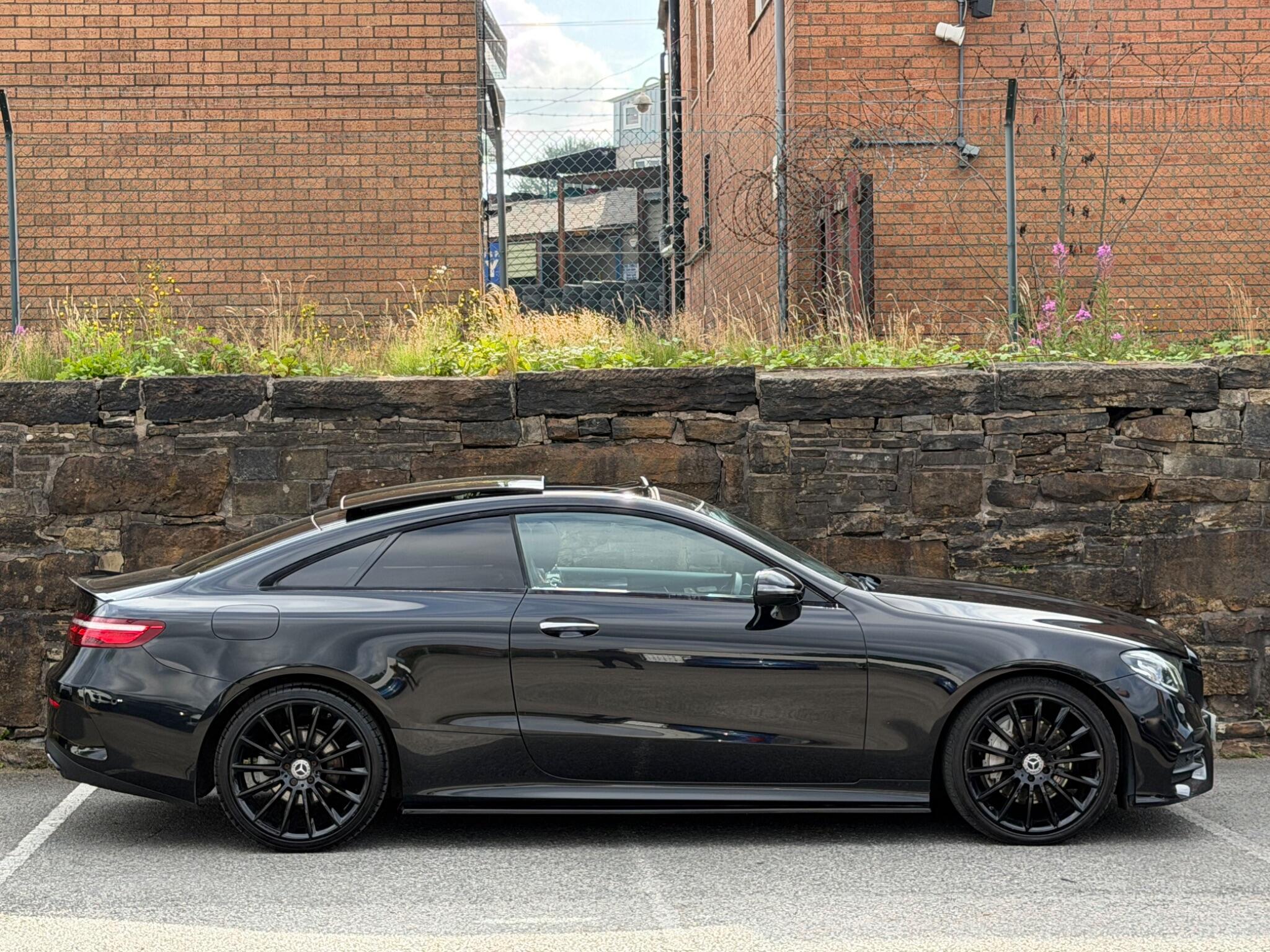Mercedes-Benz E-Class view 8