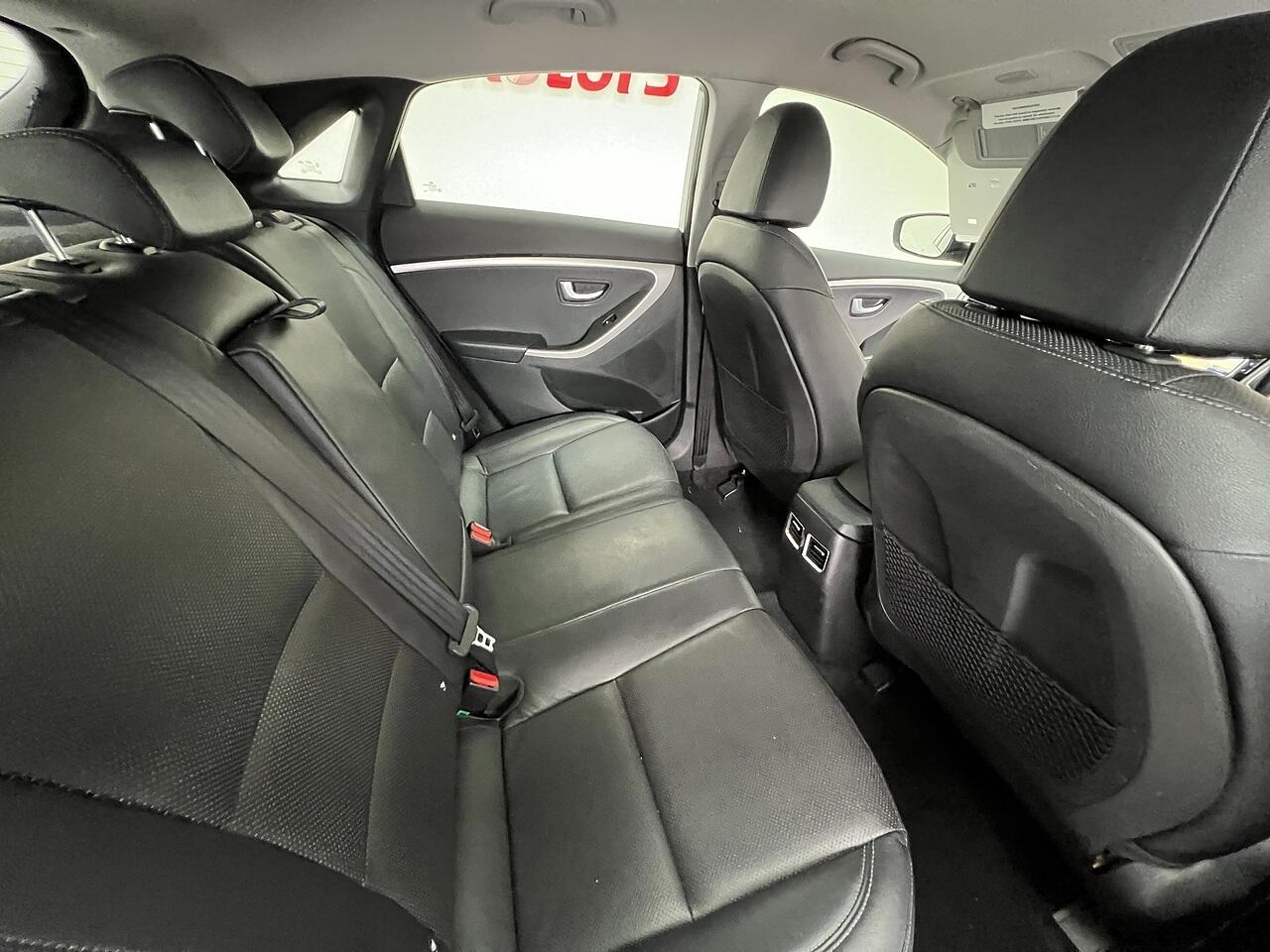 Hyundai i30 view 15