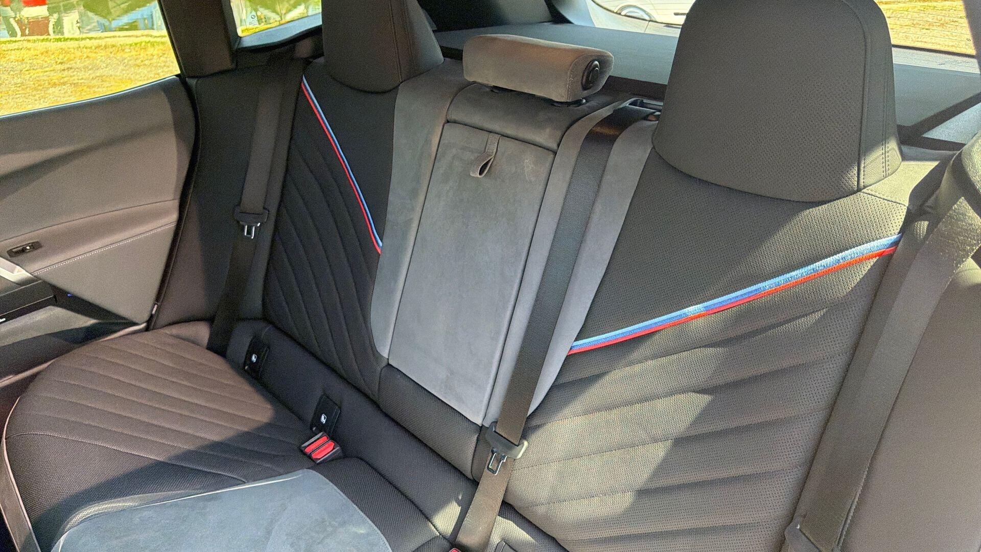 BMW Ix view 12