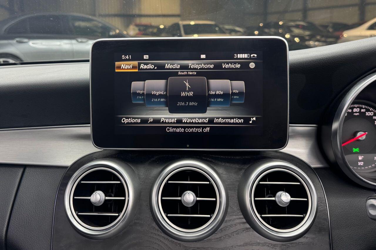 Mercedes-Benz C-Class view 22