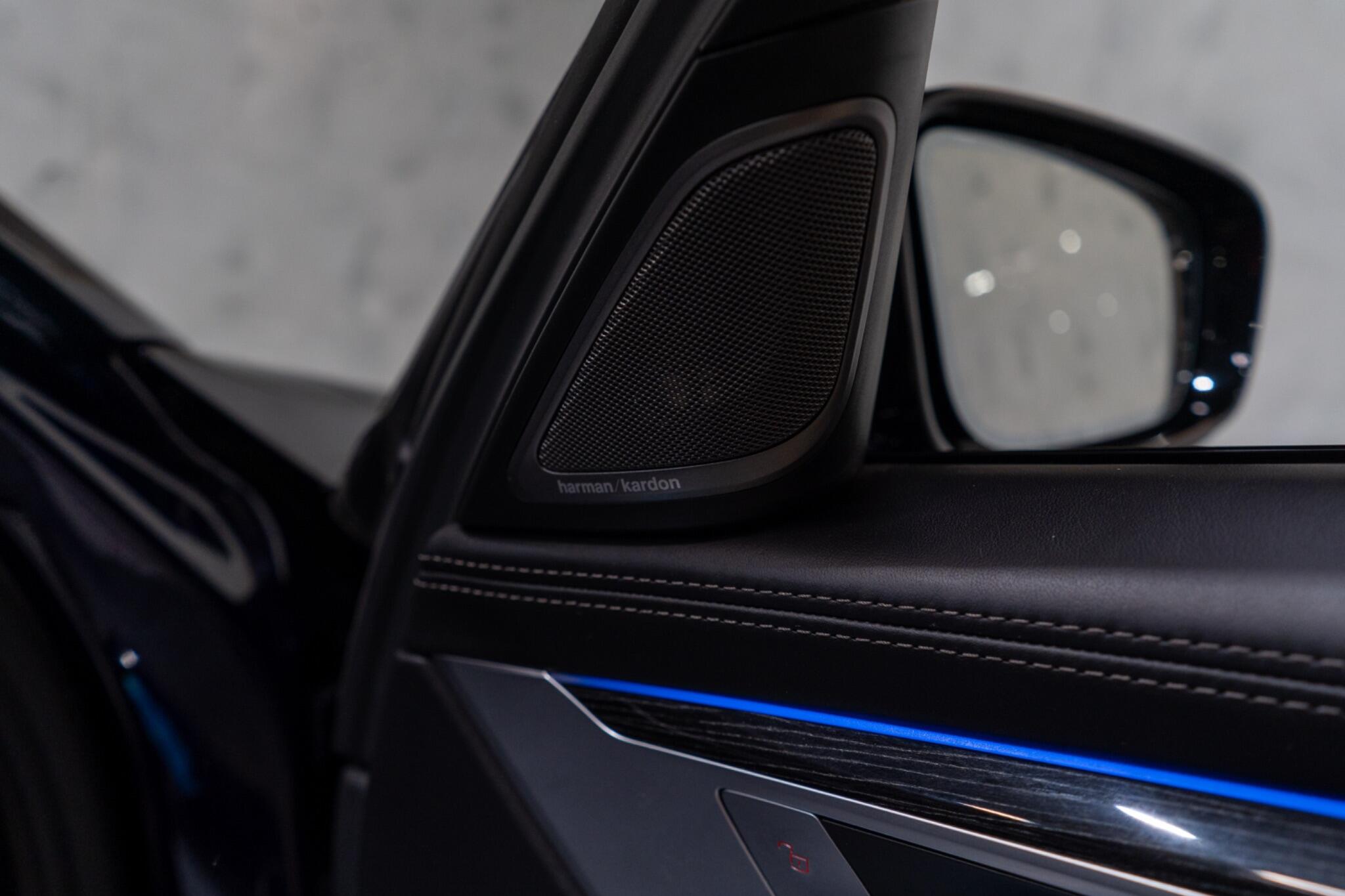 BMW 7 Series view 41