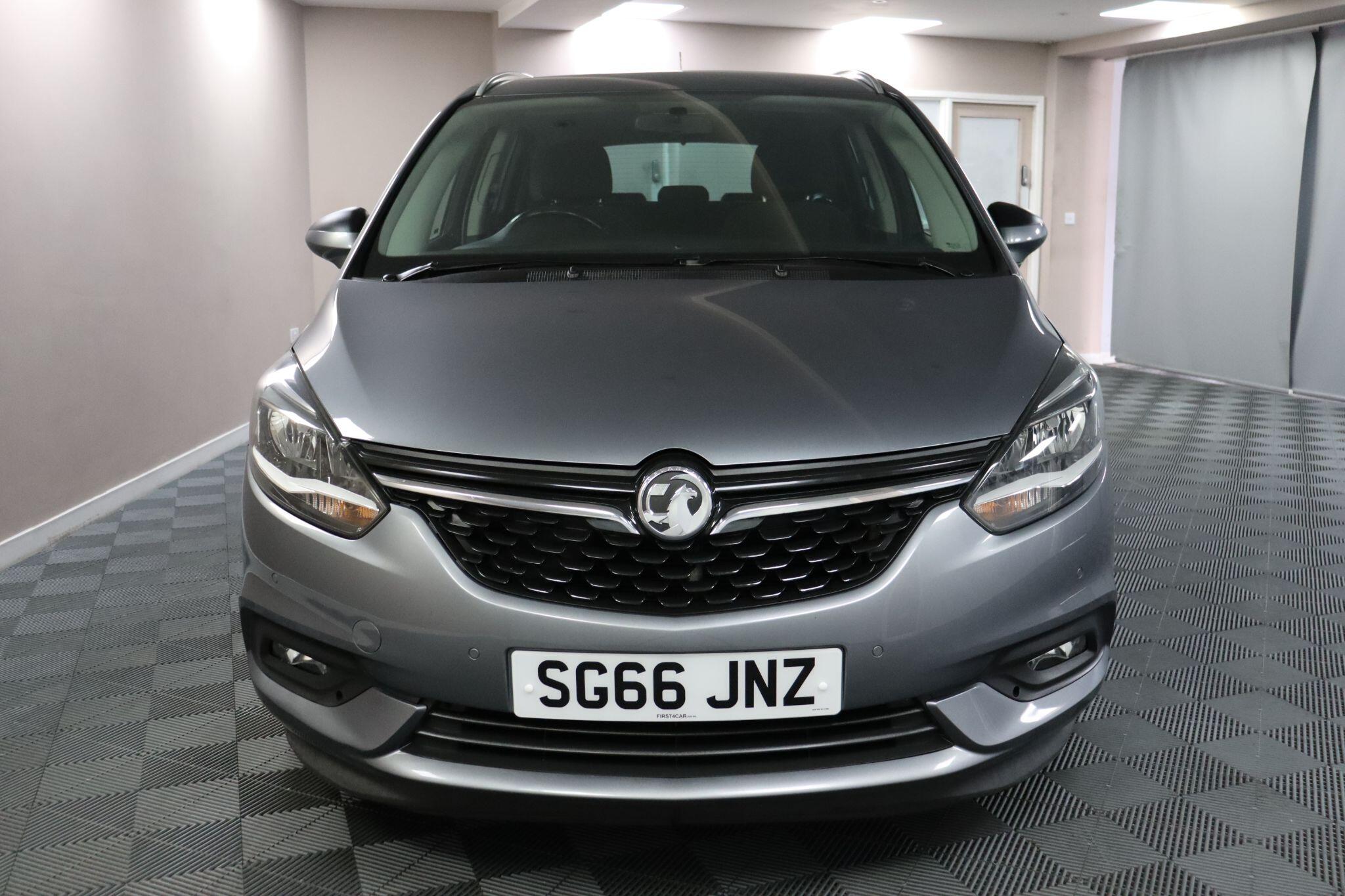 Vauxhall Zafira Tourer view 2