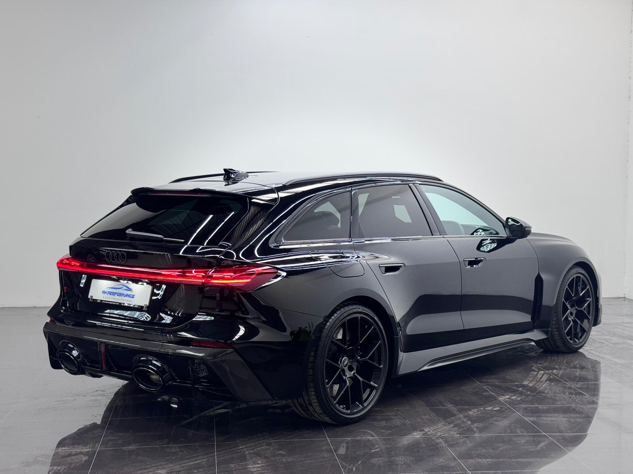 Audi RS5 view 9