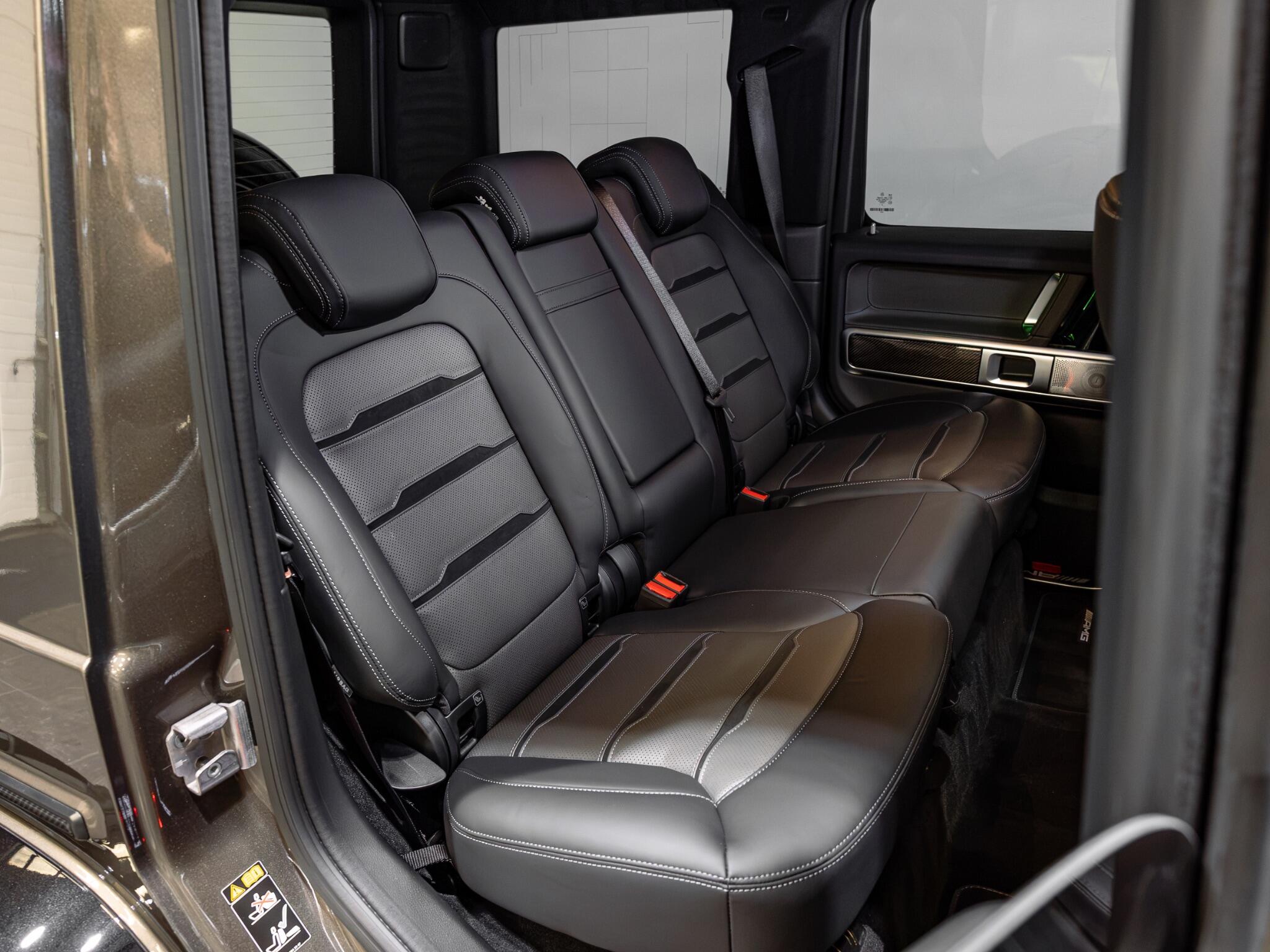 Mercedes-Benz G-Class view 33