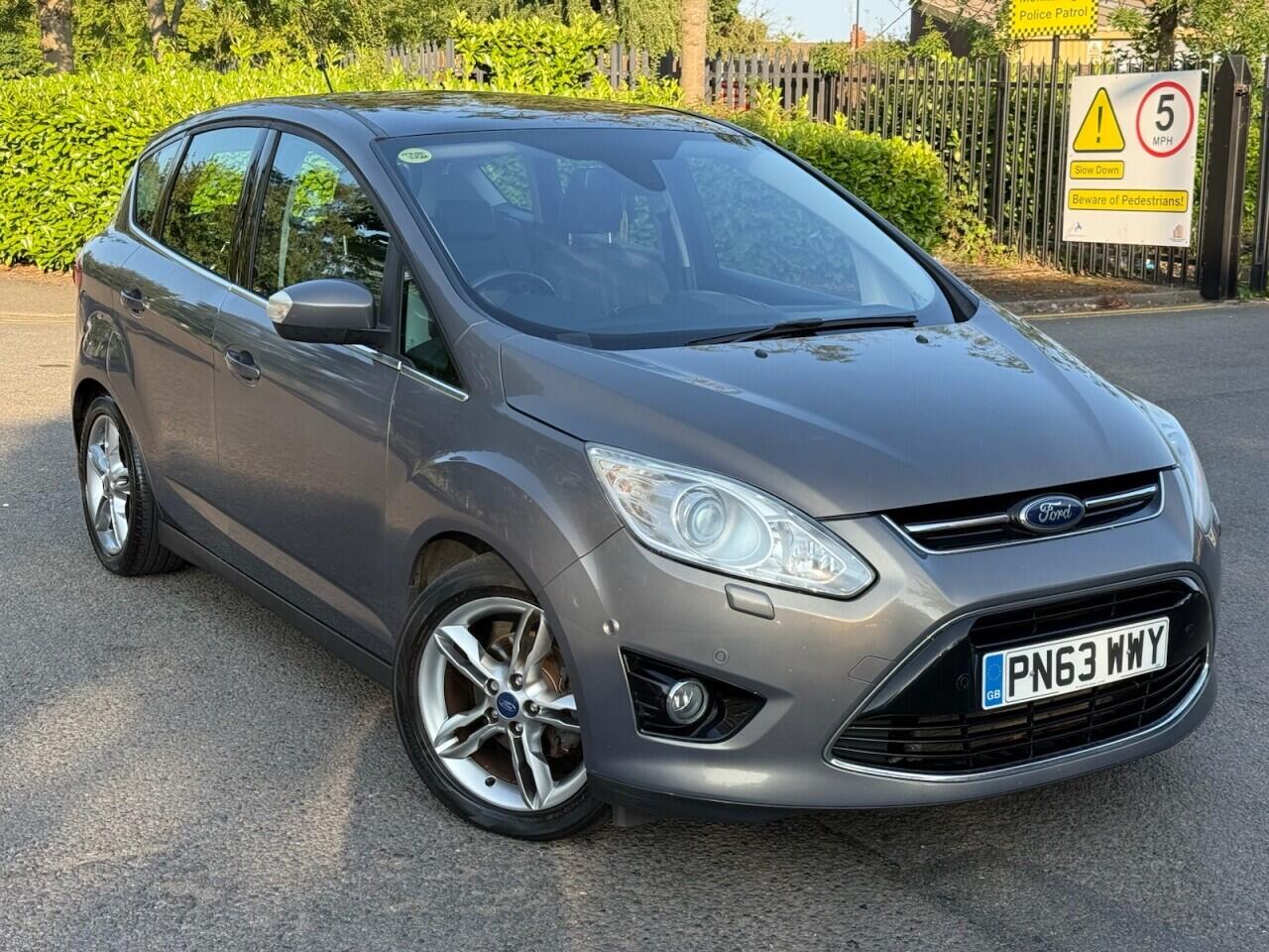 Ford C-Max main image