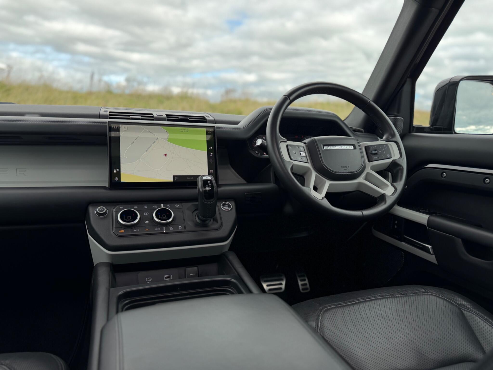 Land Rover Defender view 10