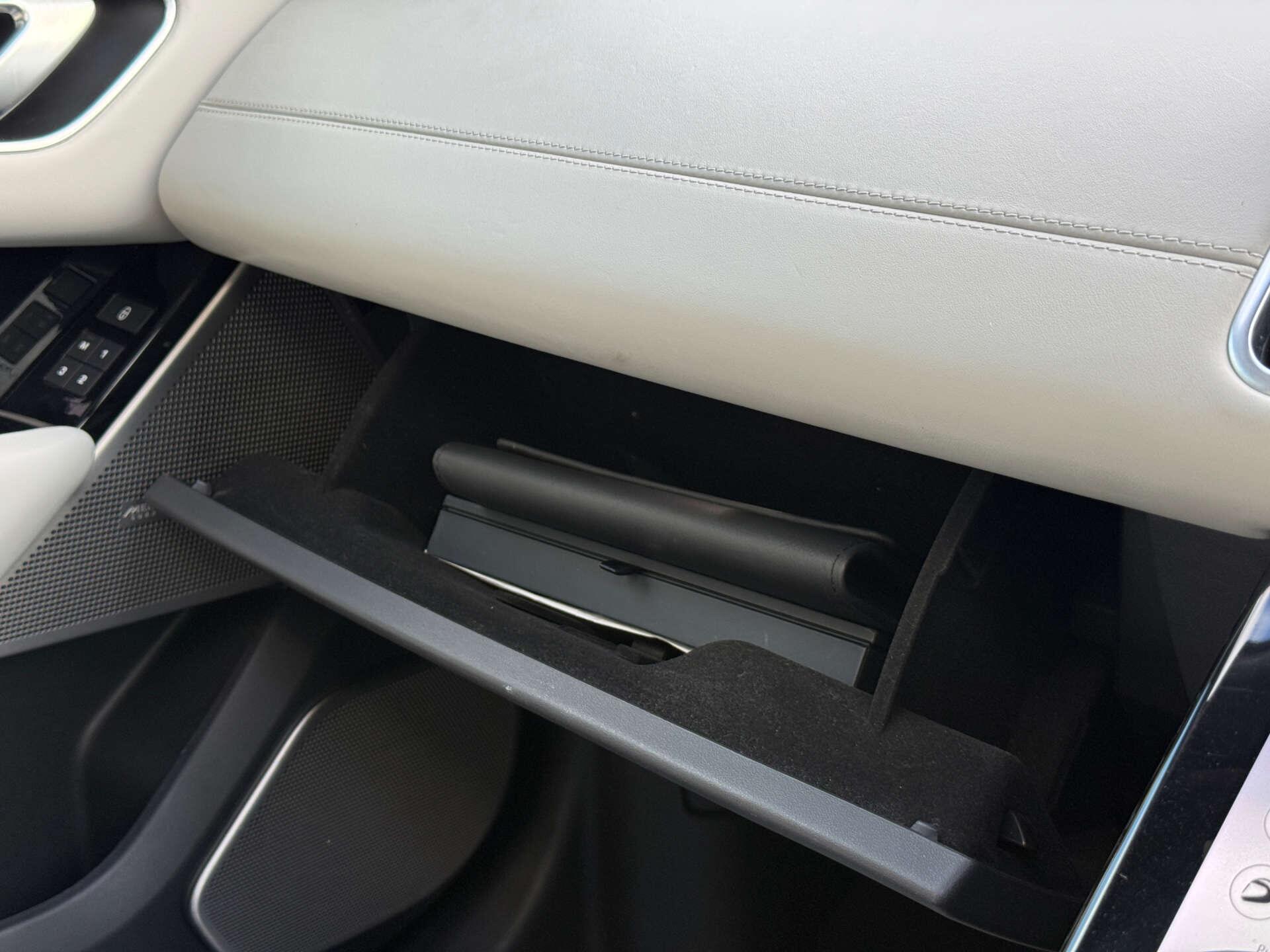 Land Rover Range Rover Velar view 64