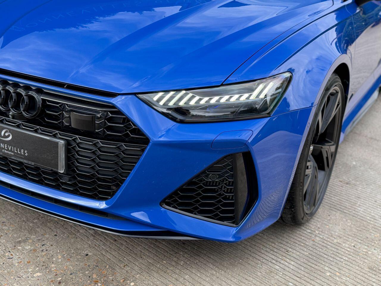 Audi RS6 Avant view 21