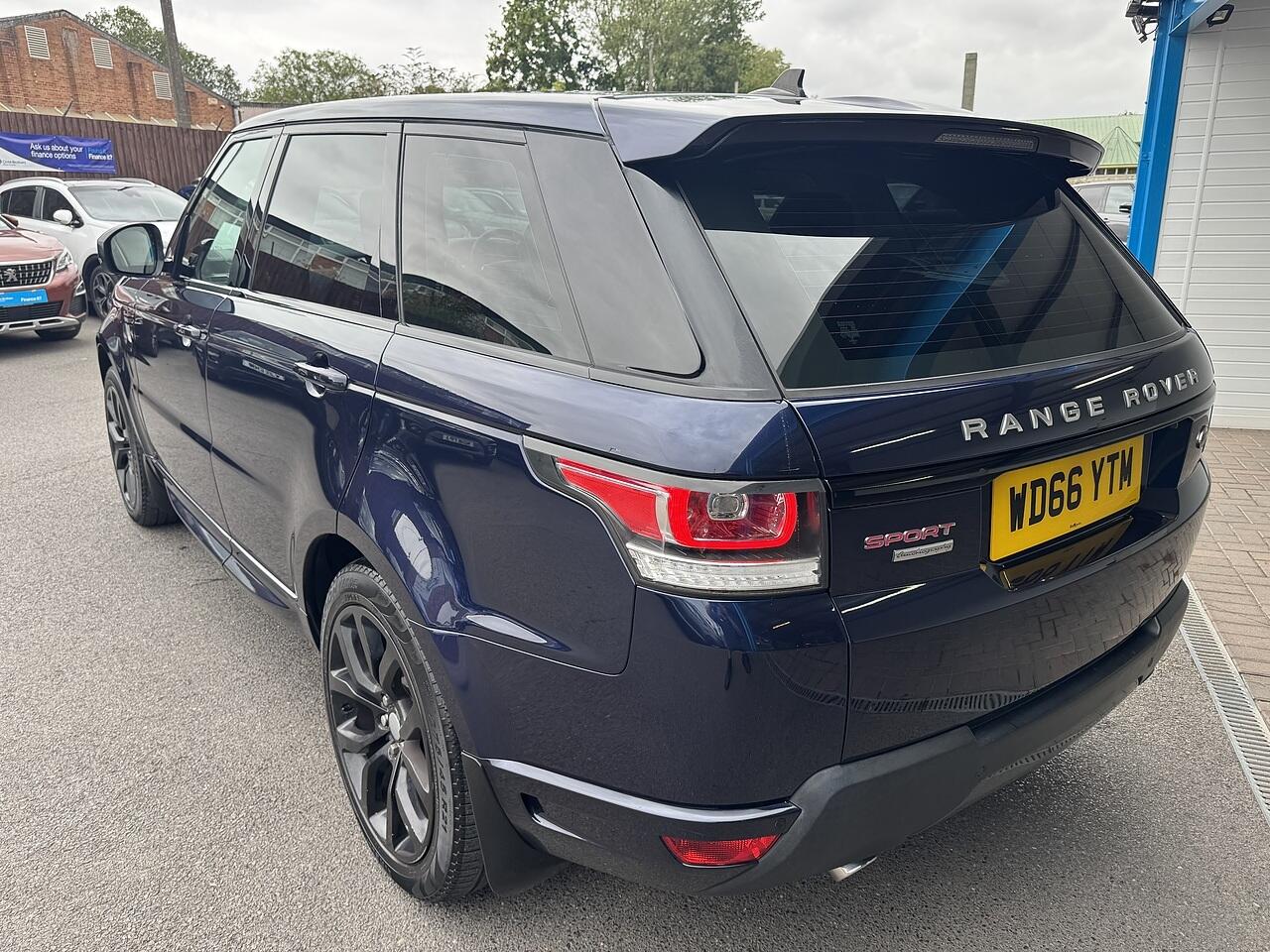 Land Rover Range Rover Sport view 7