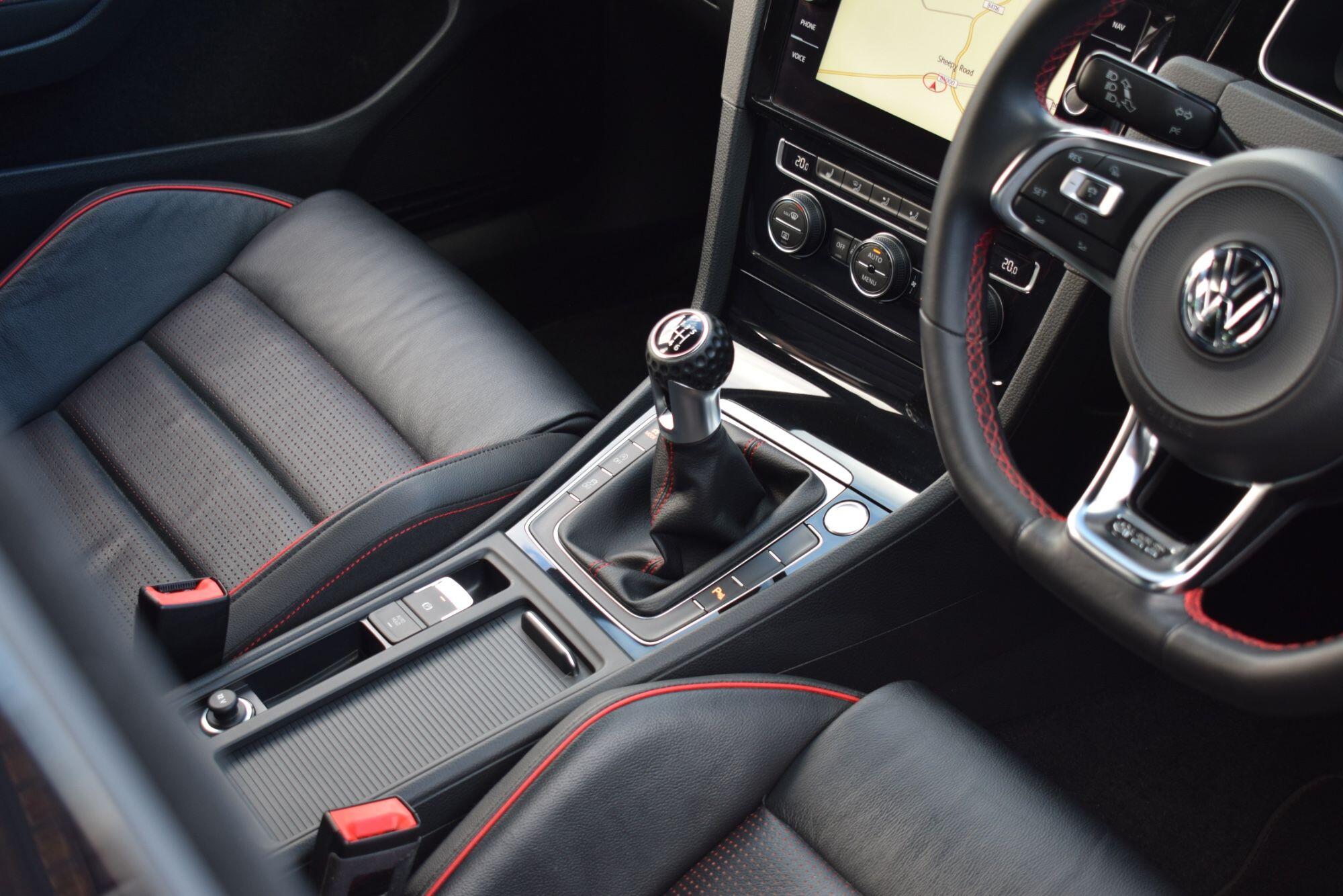 Volkswagen Golf view 7