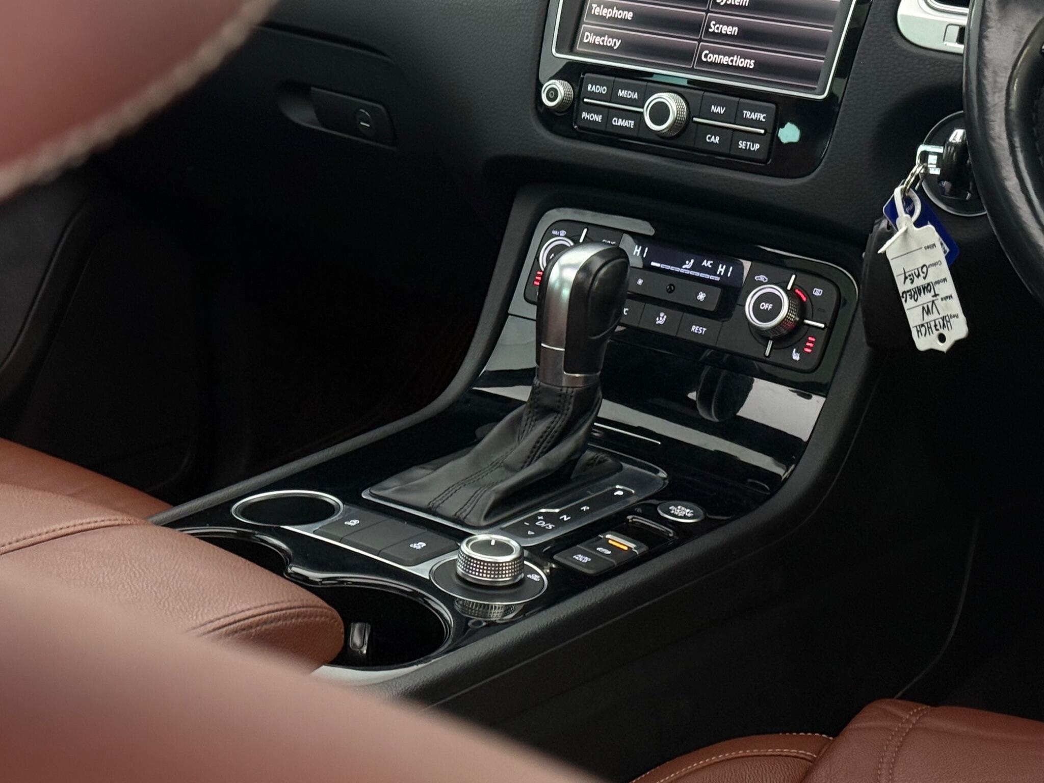 Volkswagen Touareg view 33