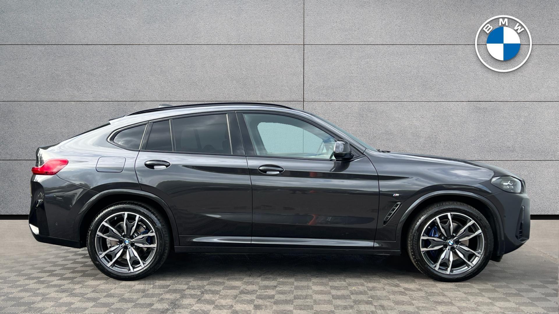 BMW X4 view 3