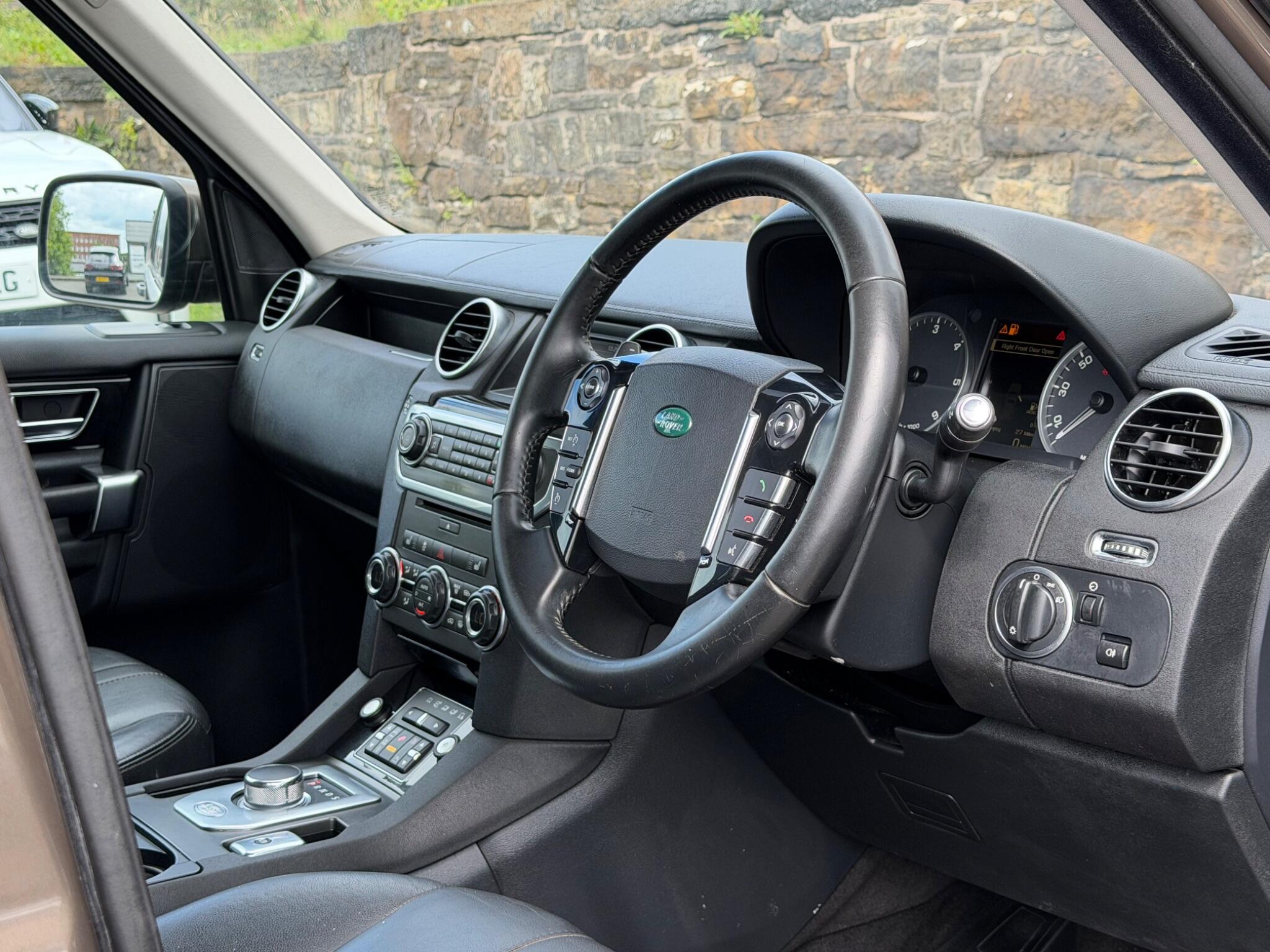 Land Rover Discovery view 10