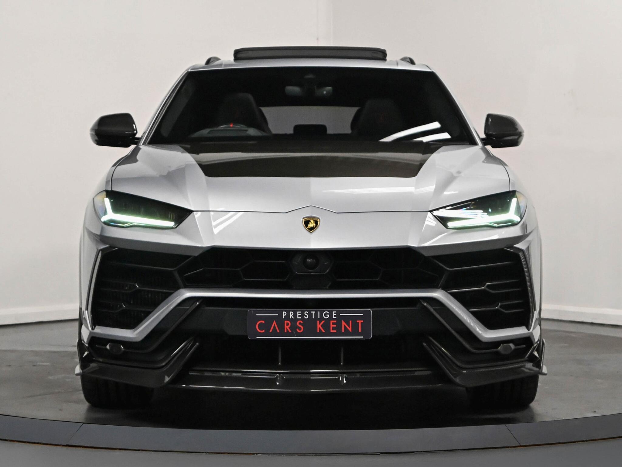Lamborghini Urus view 27