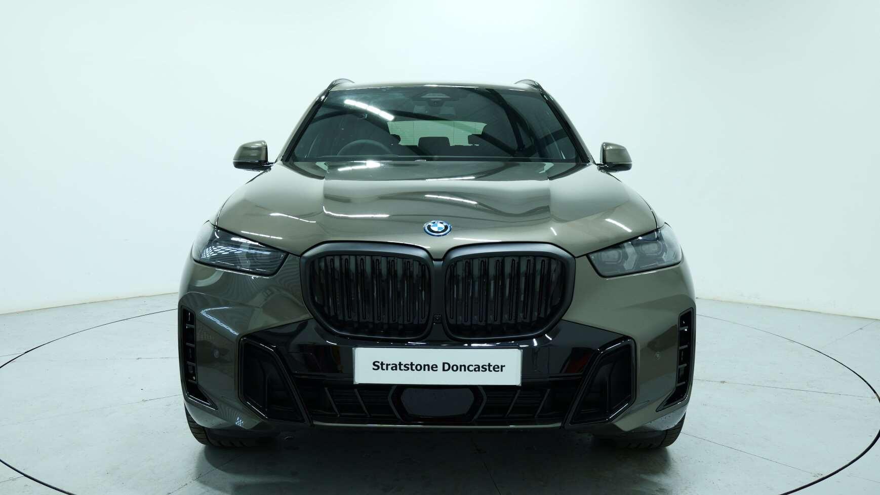 BMW X5 view 16