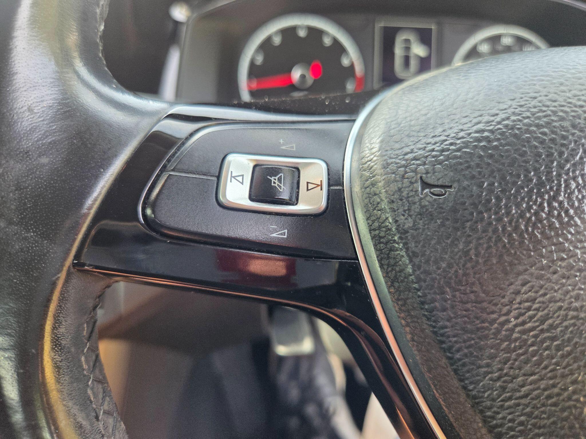 Volkswagen Polo view 17