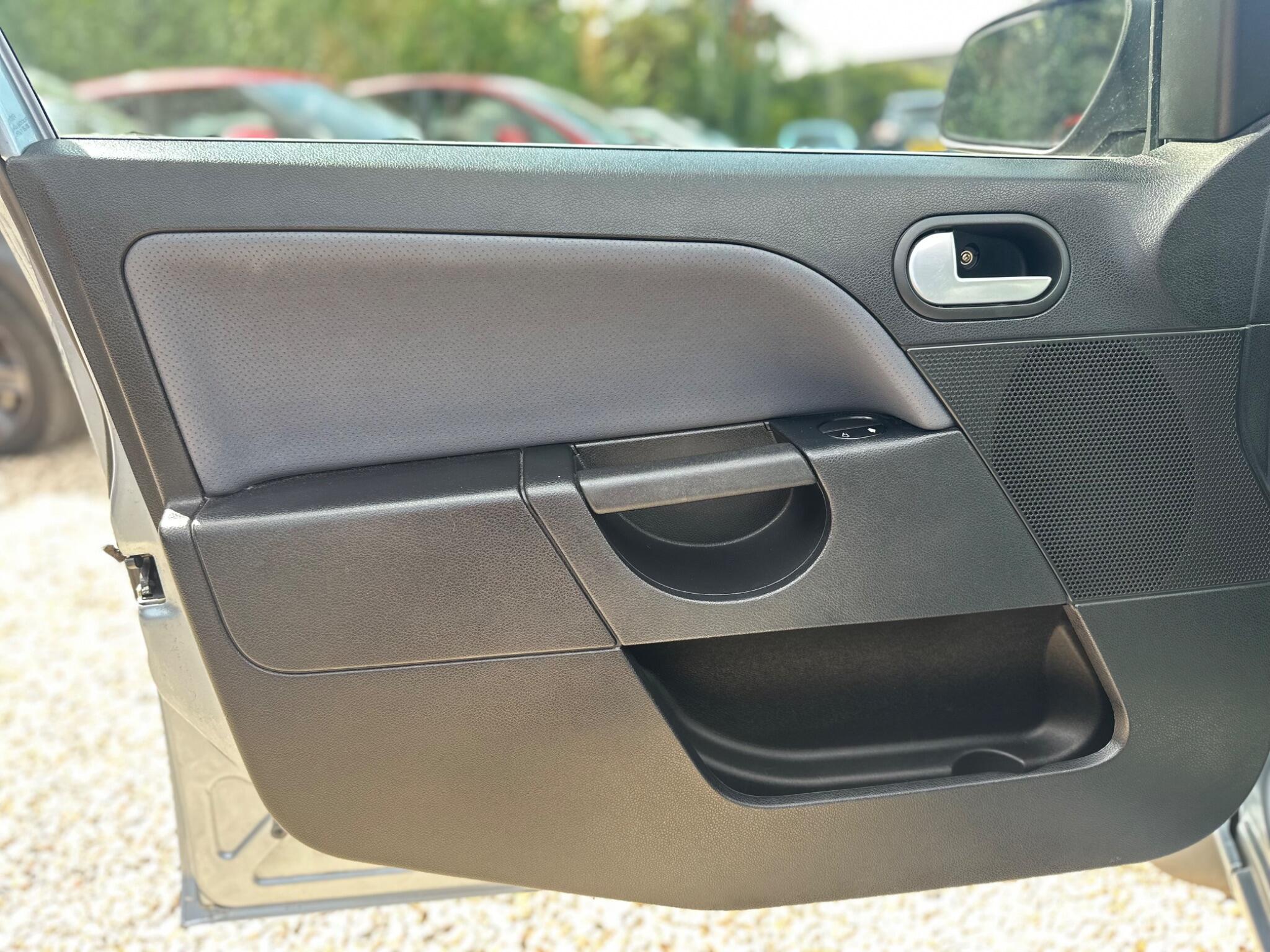 Ford Fiesta view 49