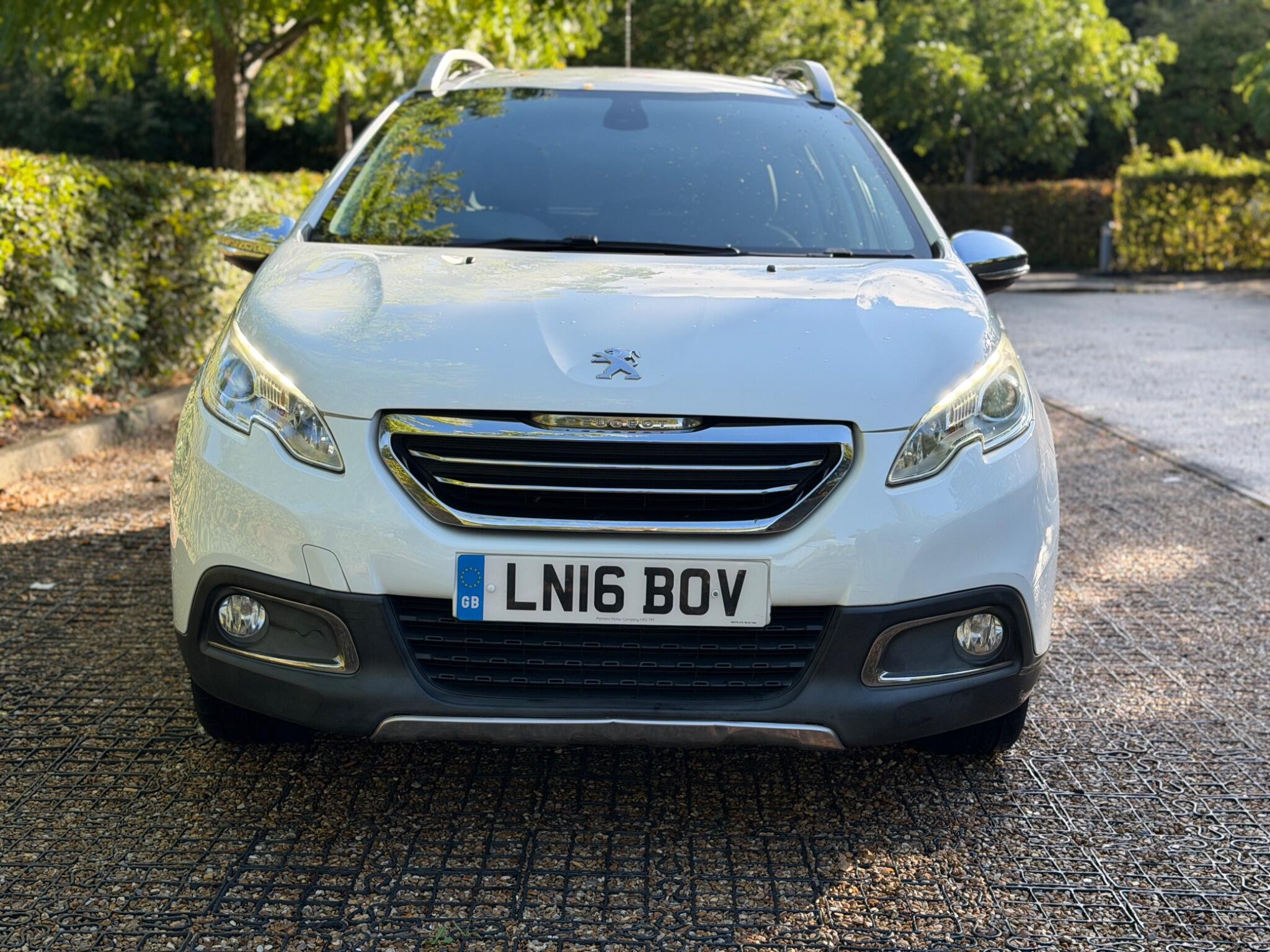 Peugeot 2008 view 7