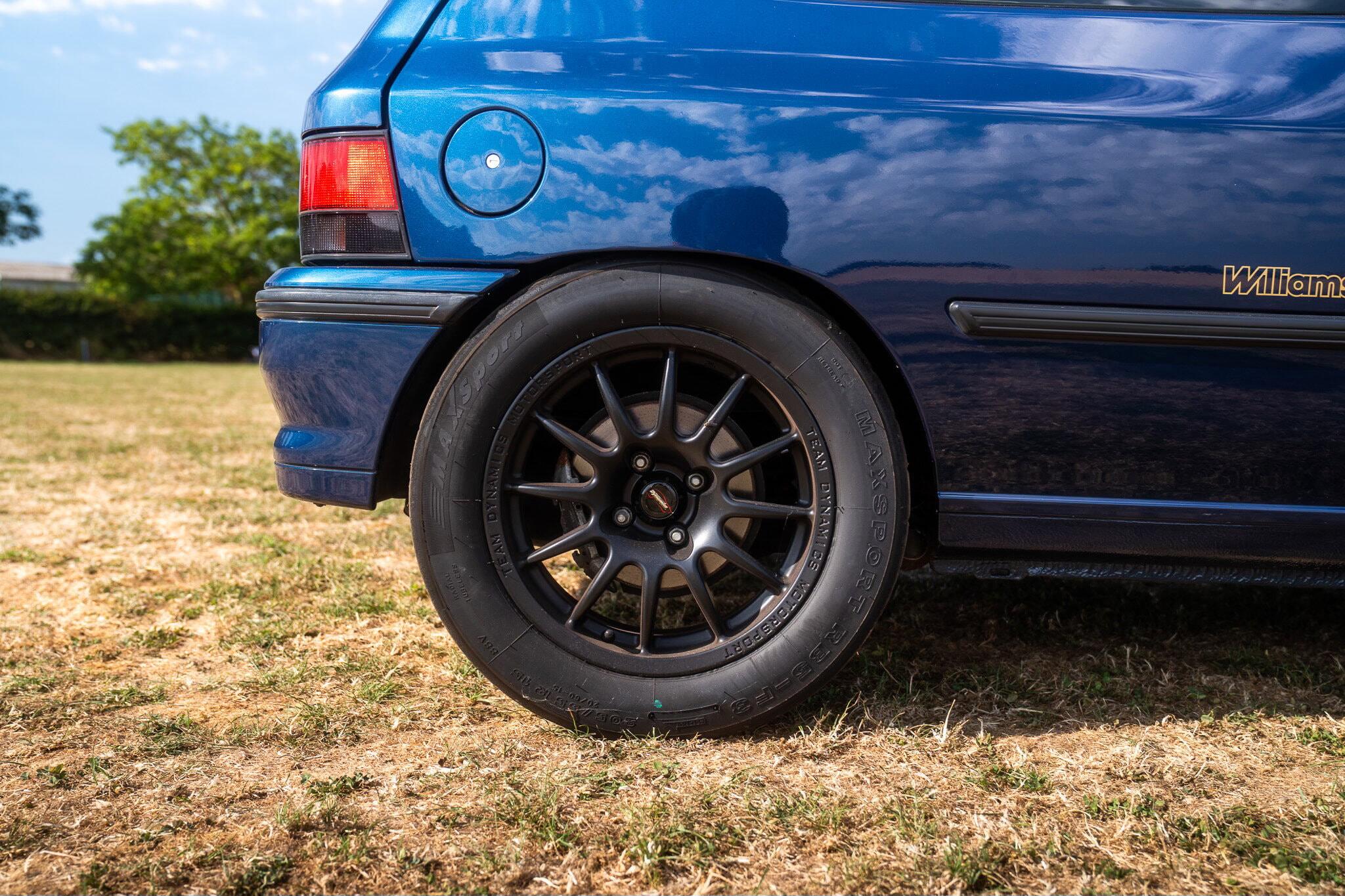 Renault Clio view 25