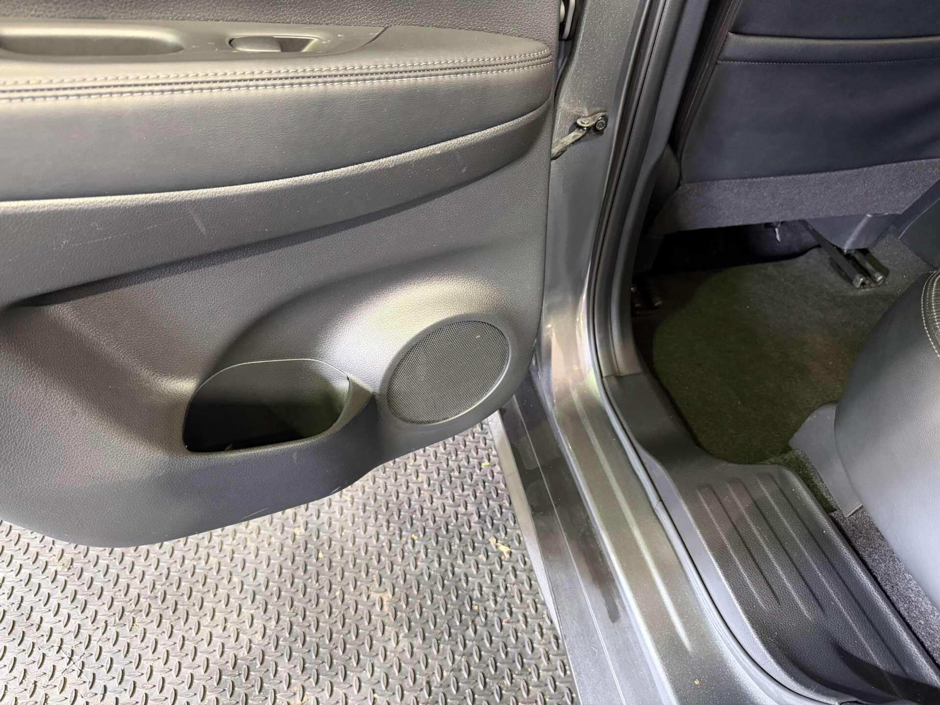 Nissan X-Trail view 62