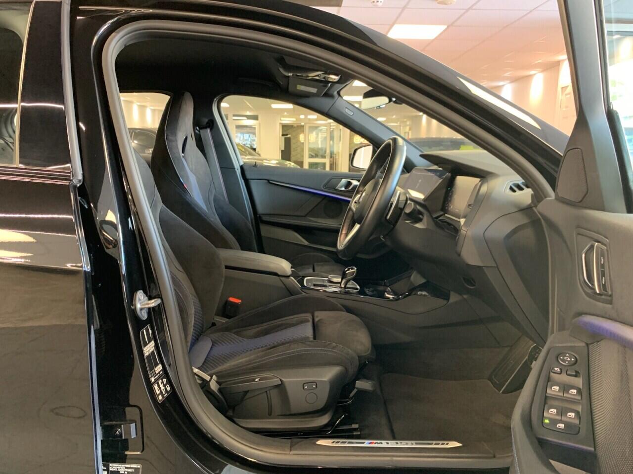 BMW 1 Series view 21