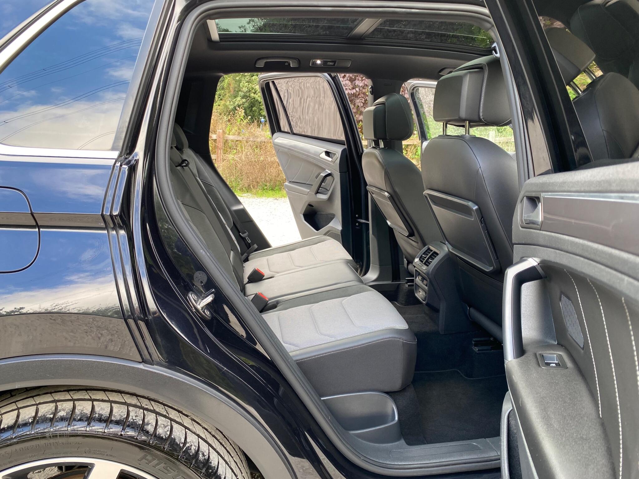 Volkswagen Tiguan view 12