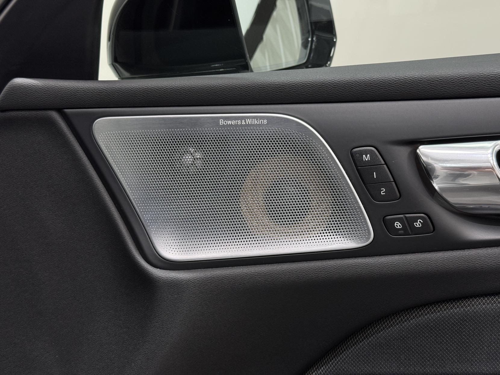 Volvo S60 view 45