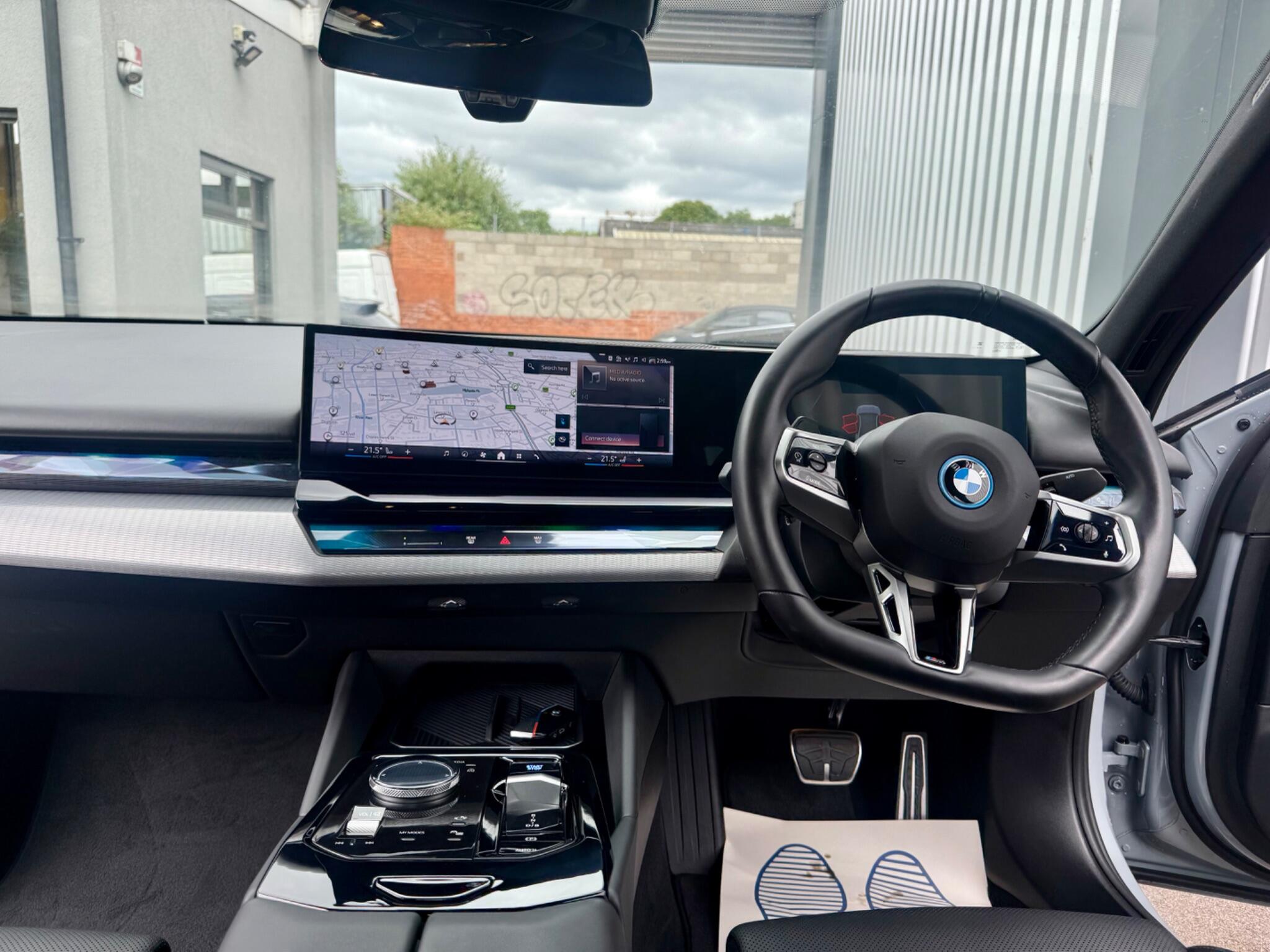 BMW I5 view 11