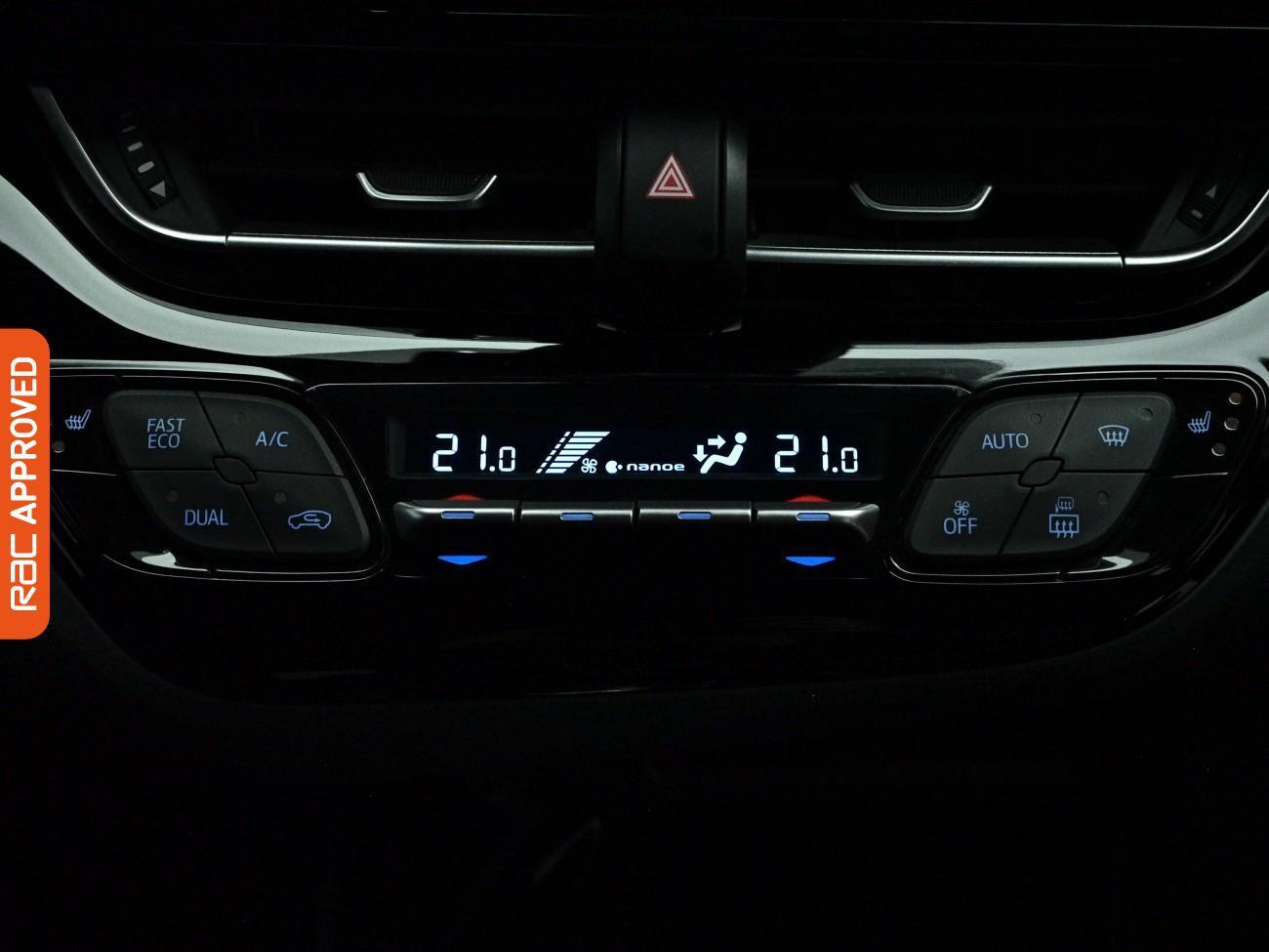 Toyota C-HR view 19
