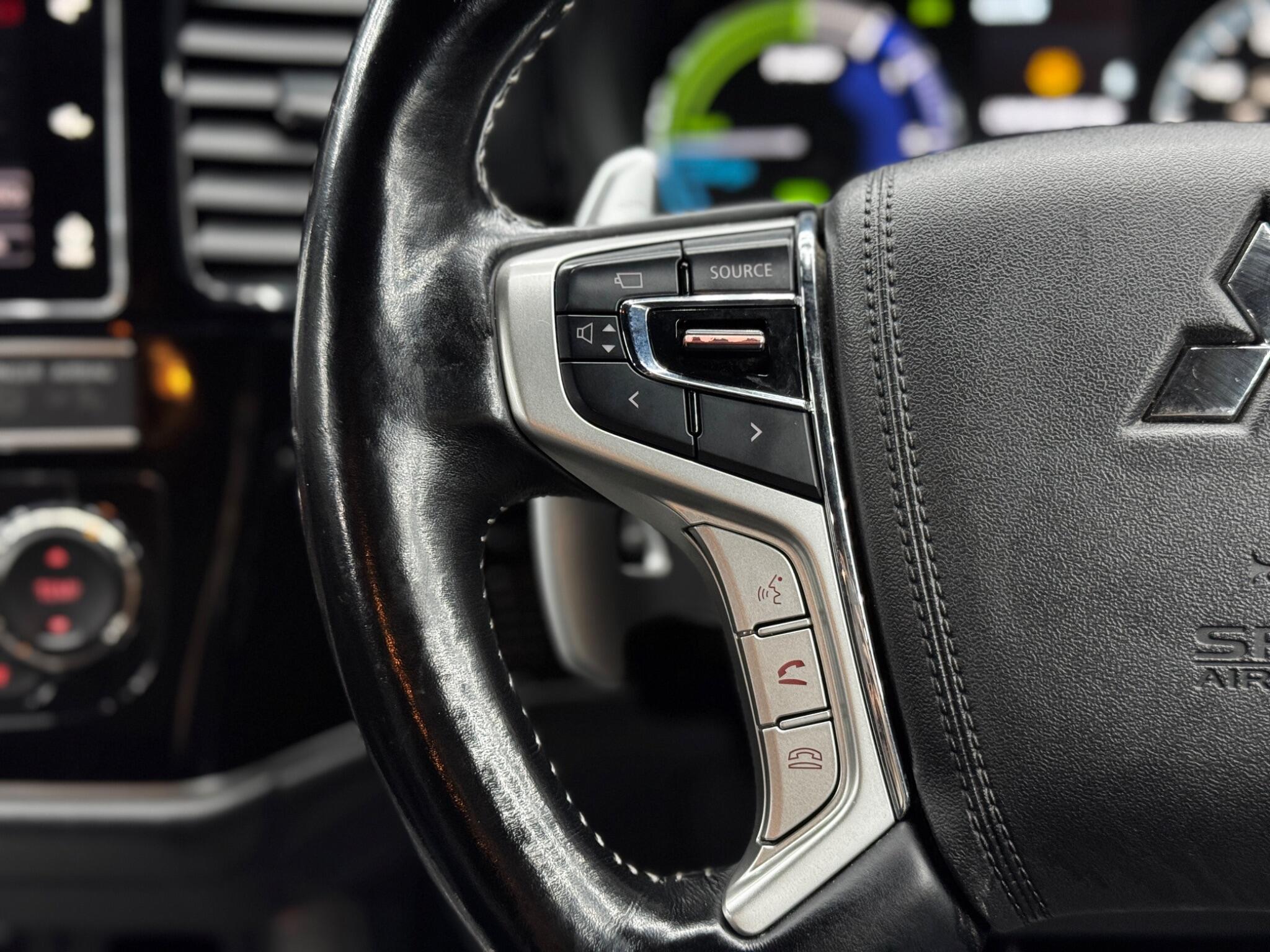 Mitsubishi Outlander view 20