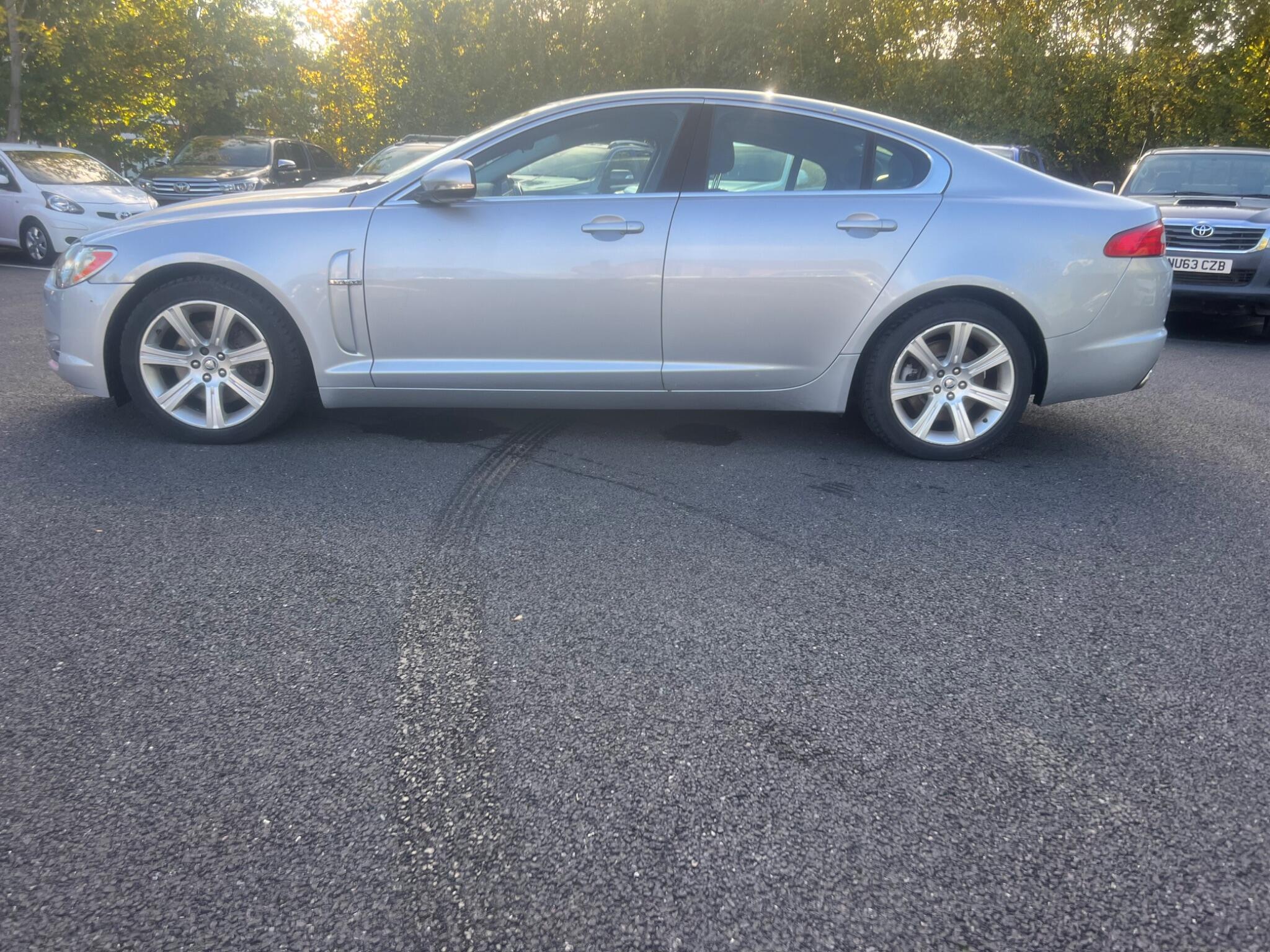 2011 Jaguar XF 3.0d V6 Luxury Auto Euro 5 4dr • 95,964 miles image 27