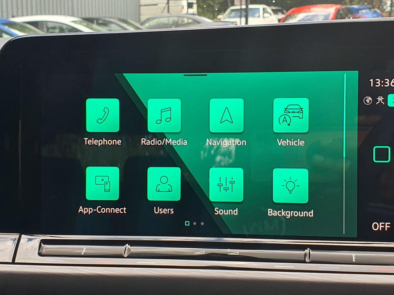 Volkswagen Golf view 40