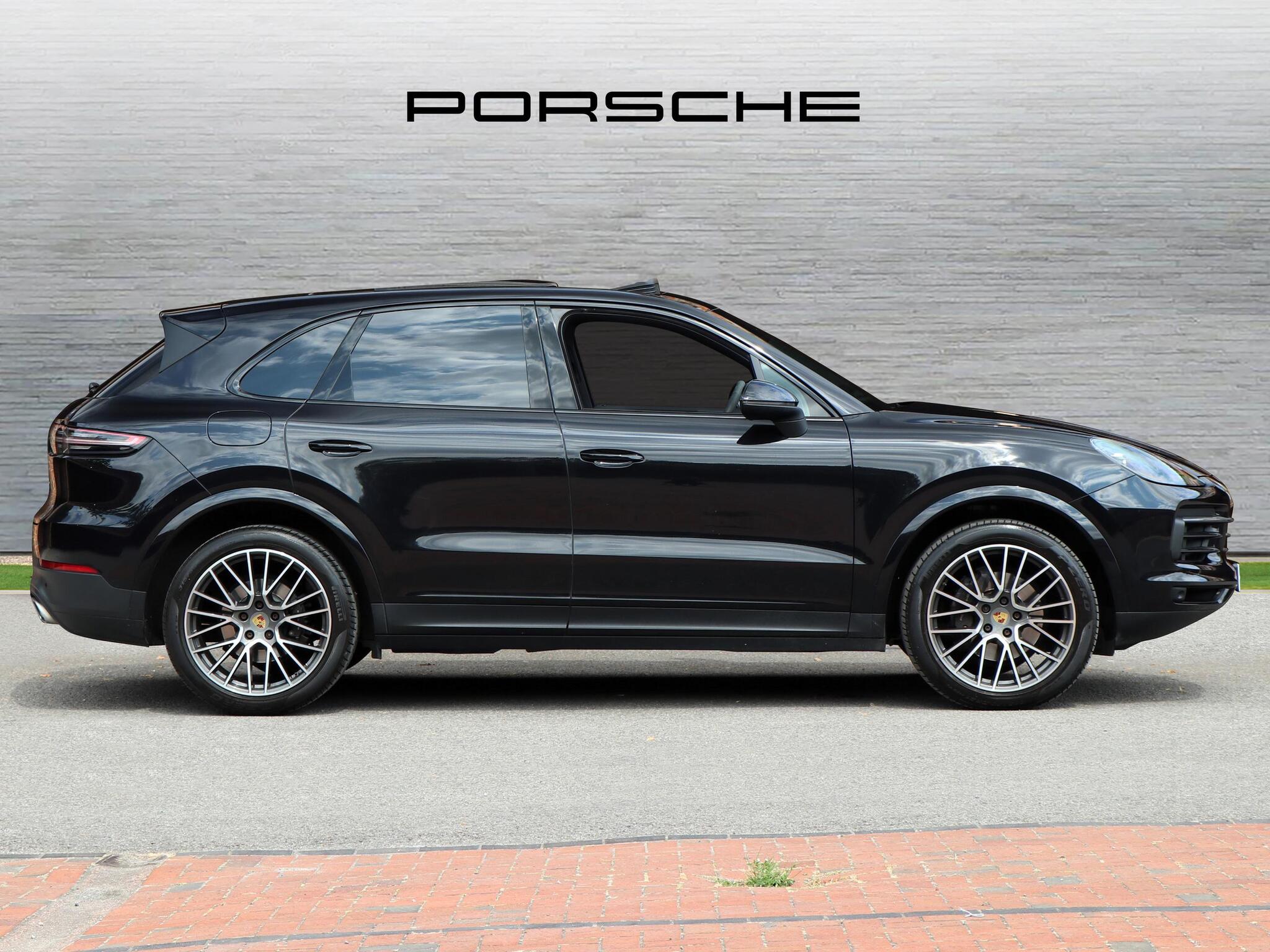 Porsche Cayenne view 5