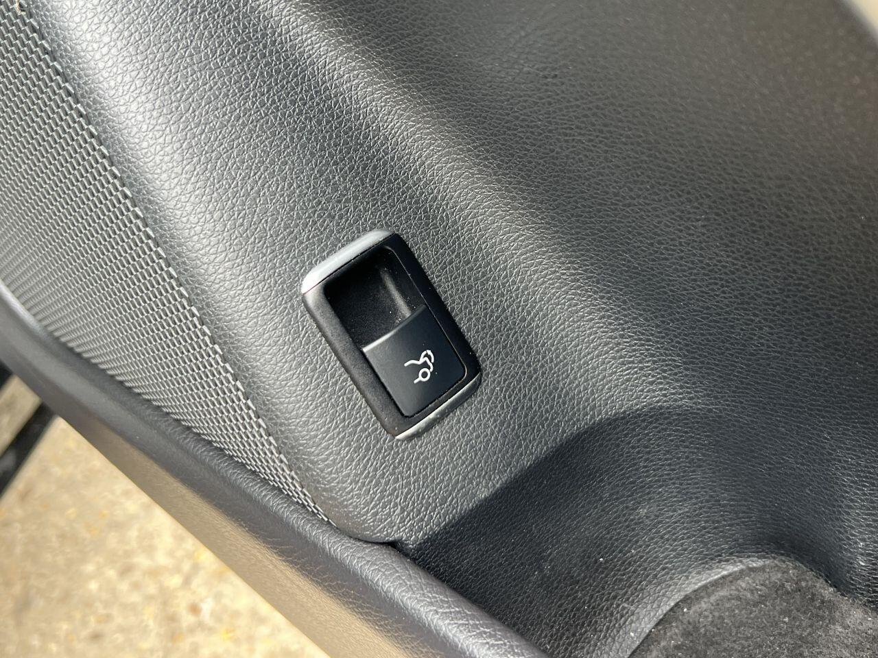Mercedes-Benz Cla view 58