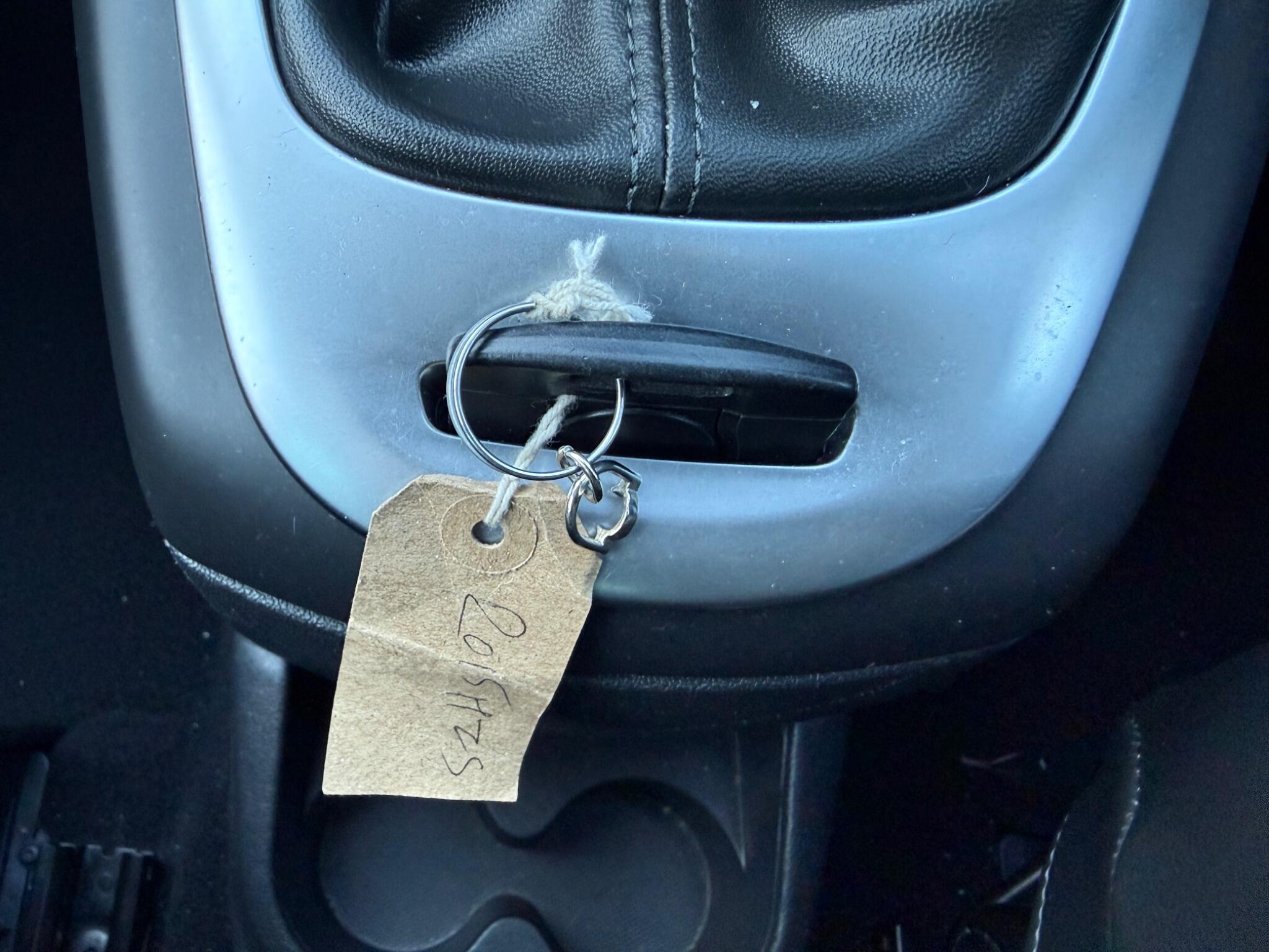 2015 Renault Scenic image 30