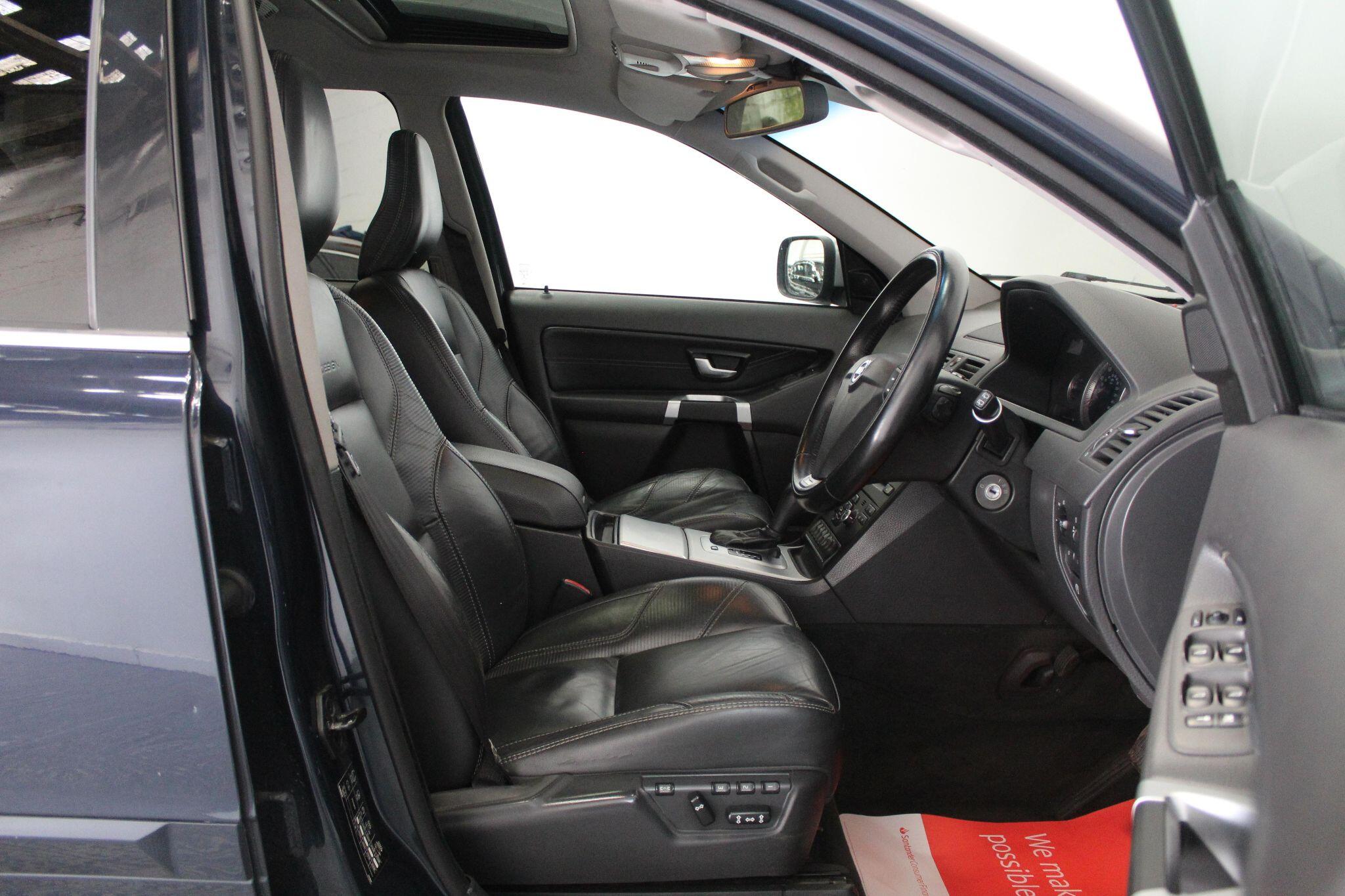 Volvo XC90 view 30