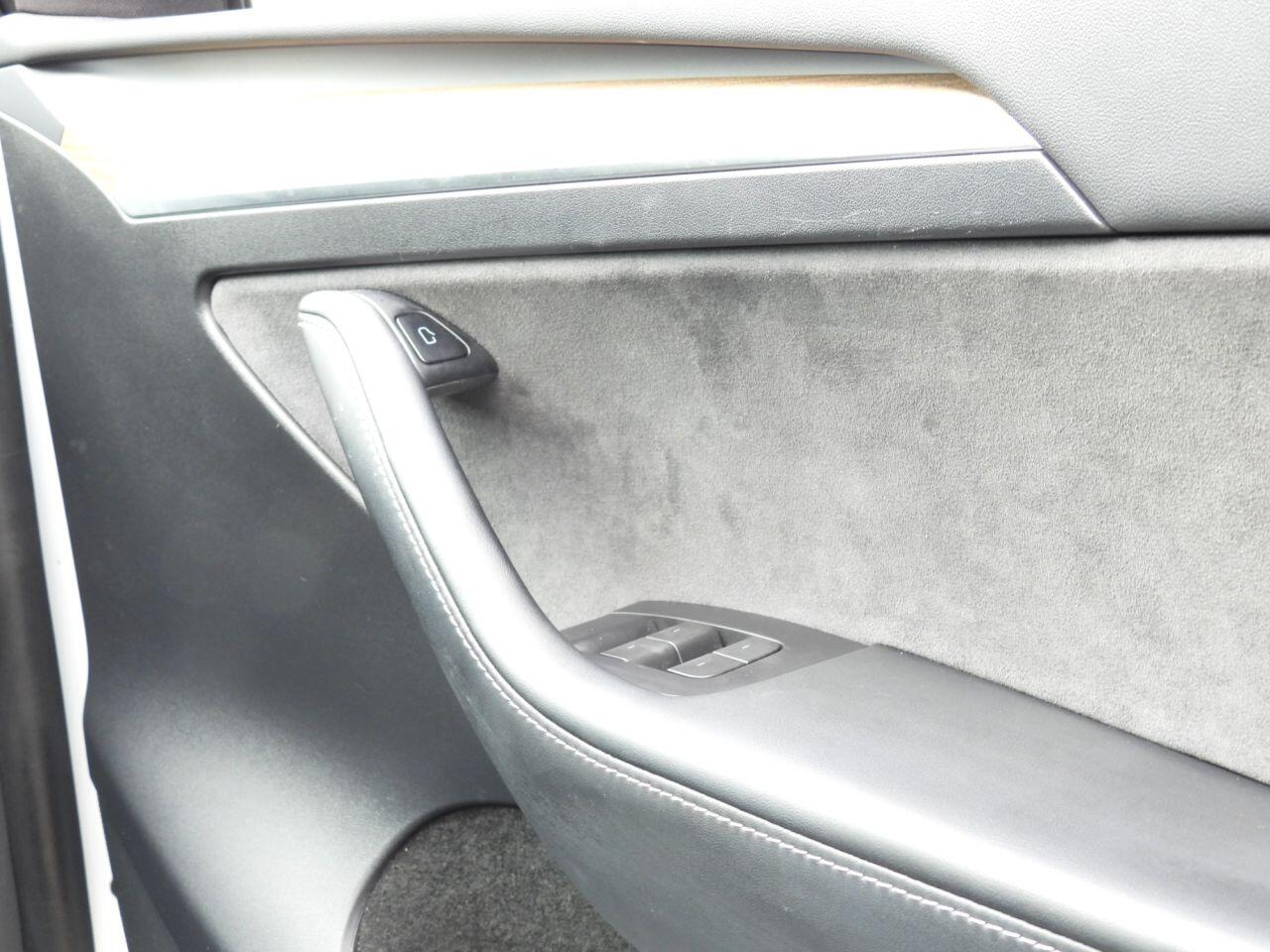 Tesla Model Y view 37