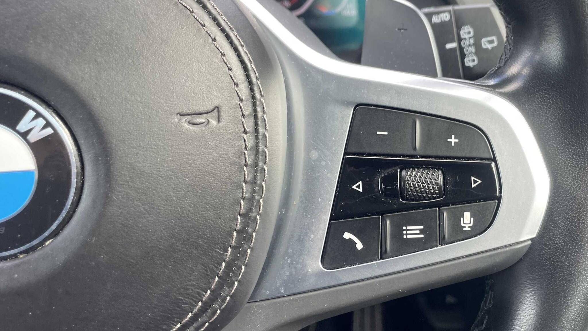 BMW X5 view 21