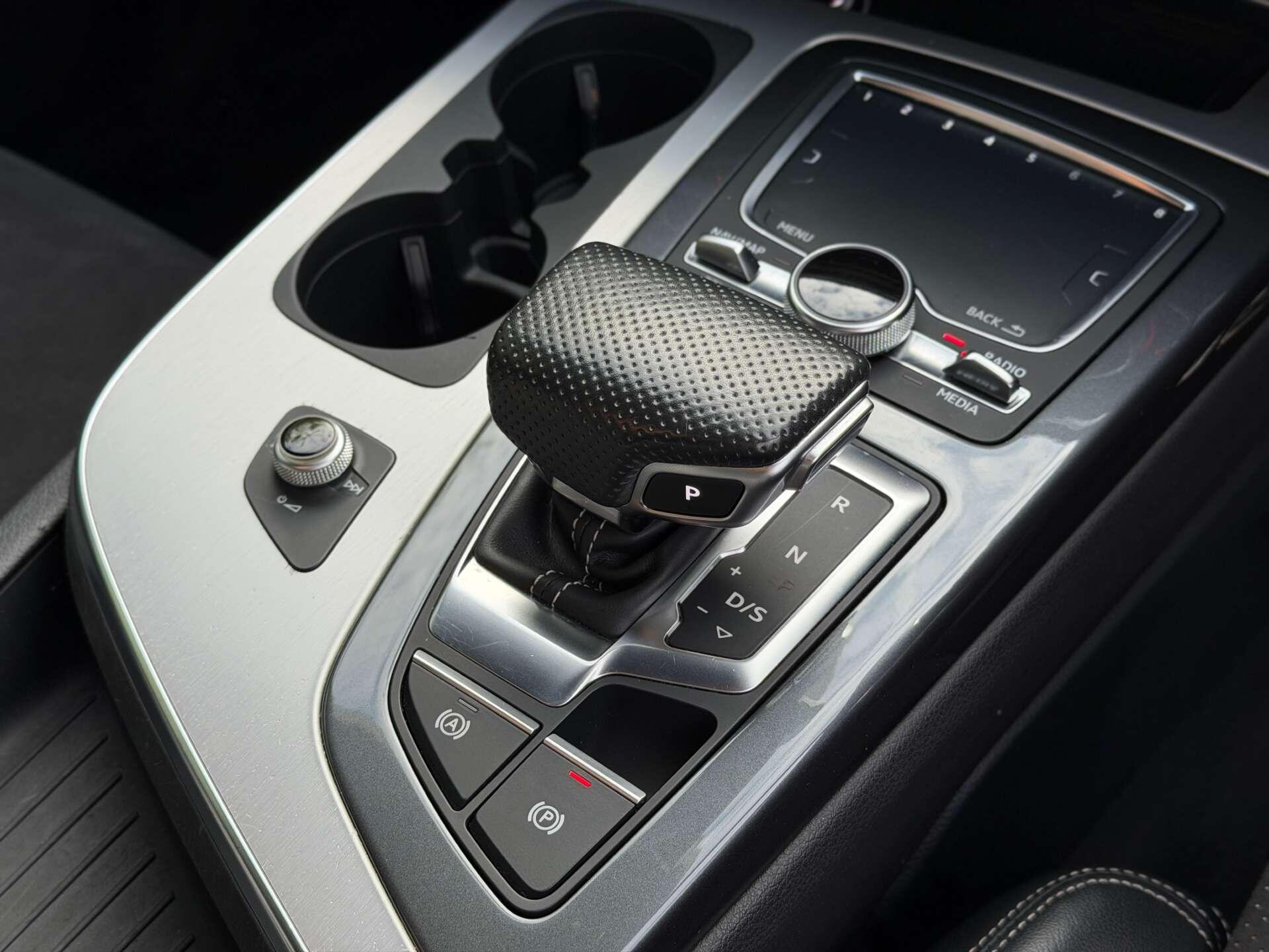 Audi Q7 view 36