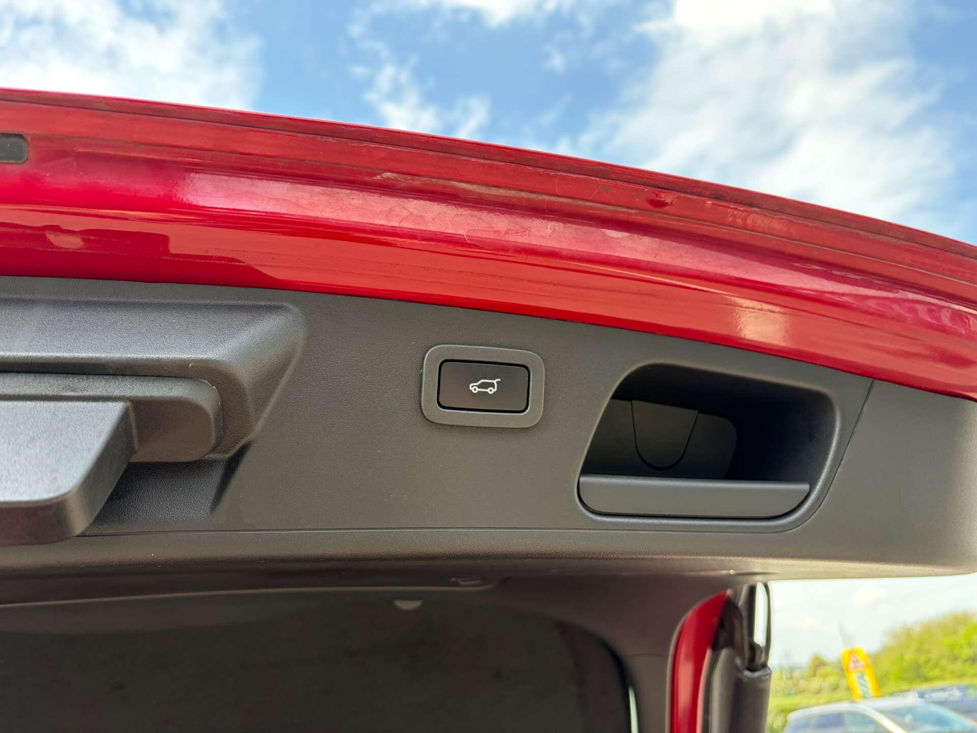 Jaguar E-Pace view 27