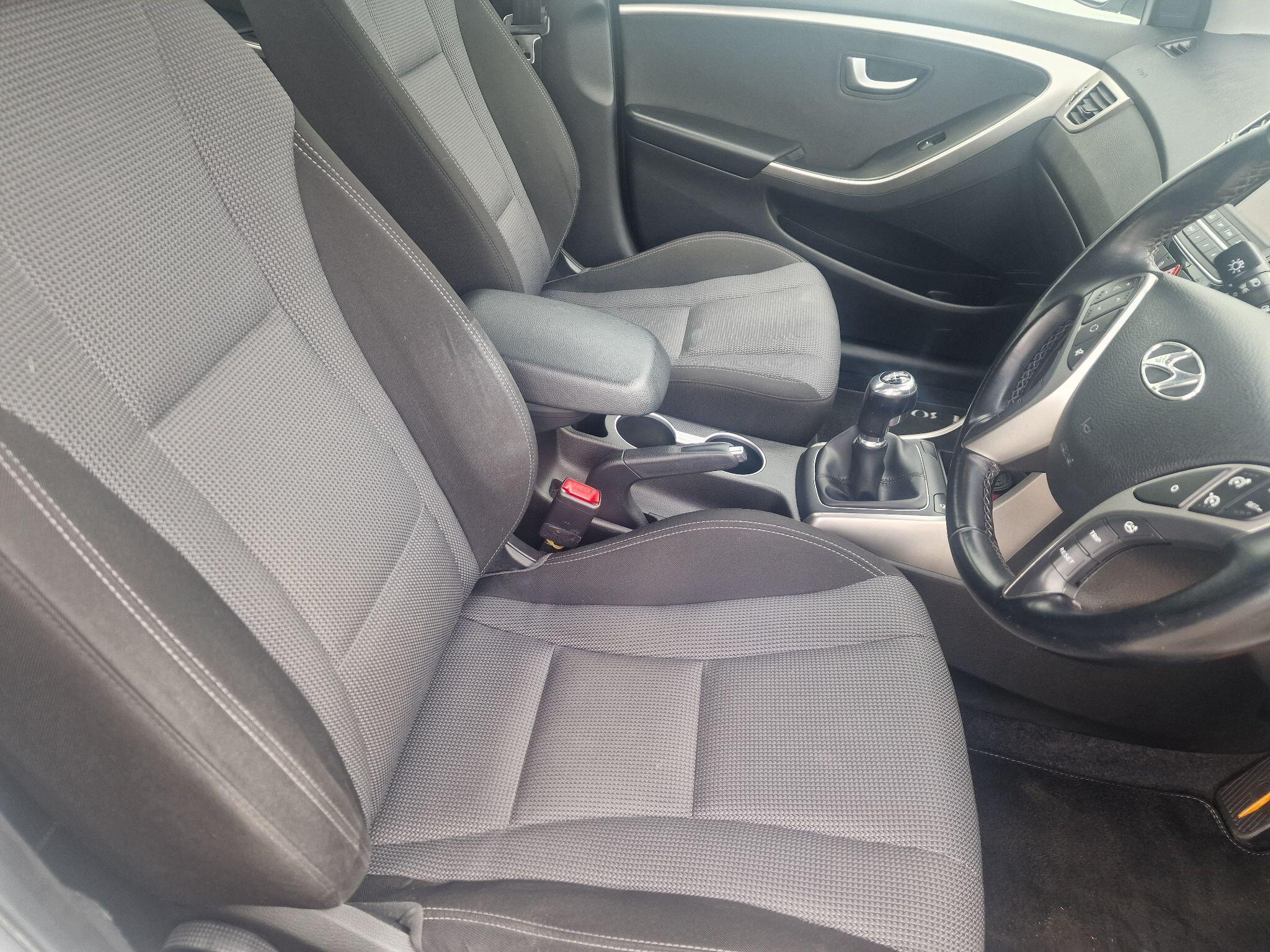 Hyundai I30 view 23