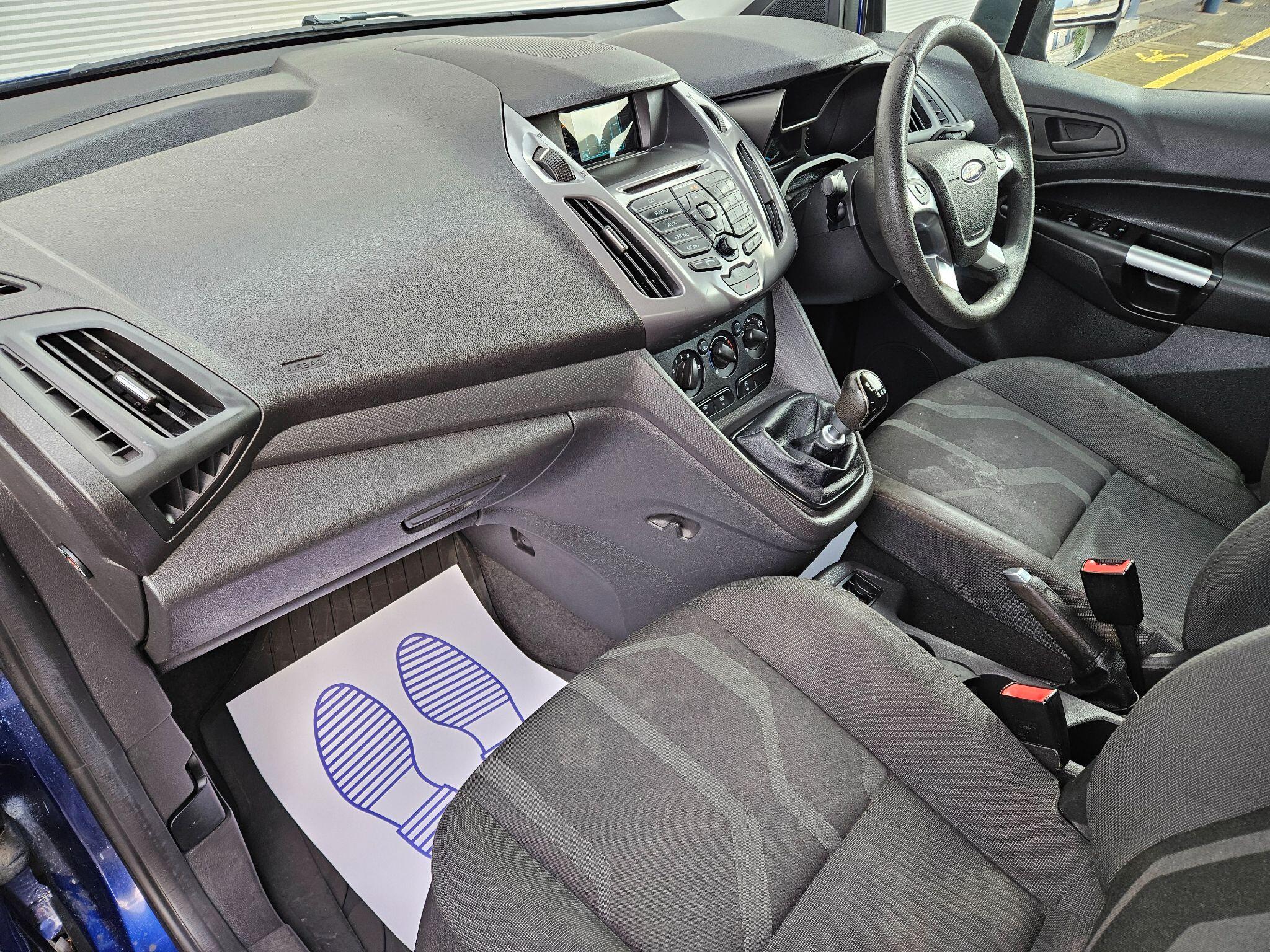 Ford Tourneo Connect view 10