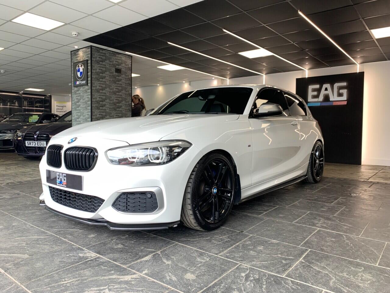BMW 1 Series view 10