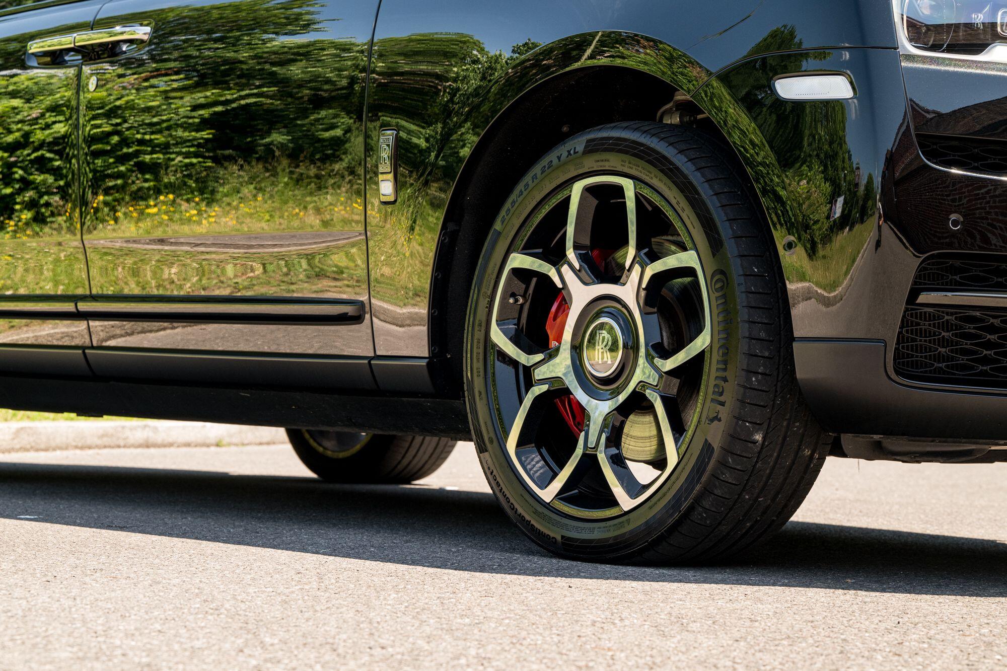 Rolls-Royce Cullinan view 13