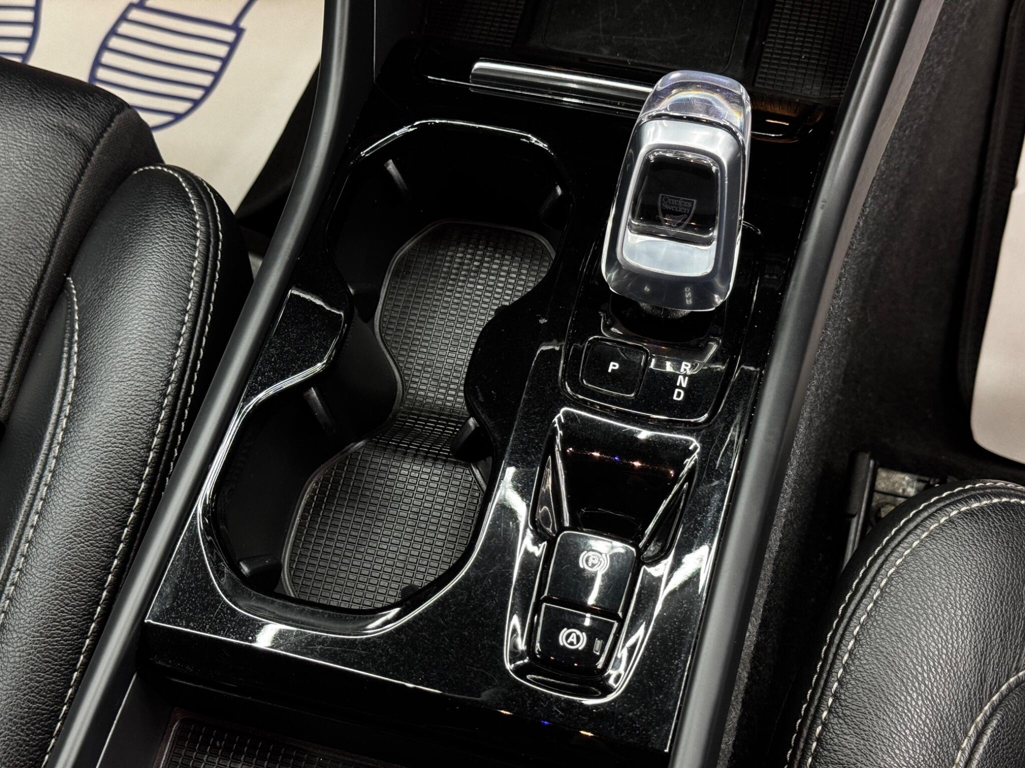 Volvo XC40 view 25