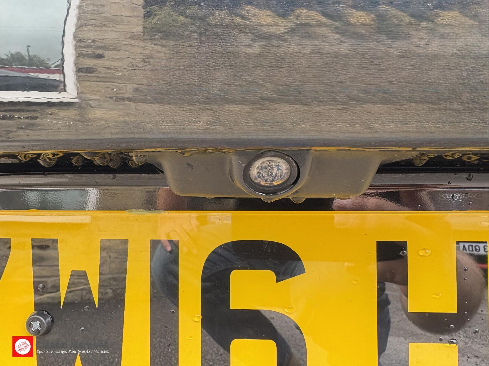 Jaguar XJ view 14