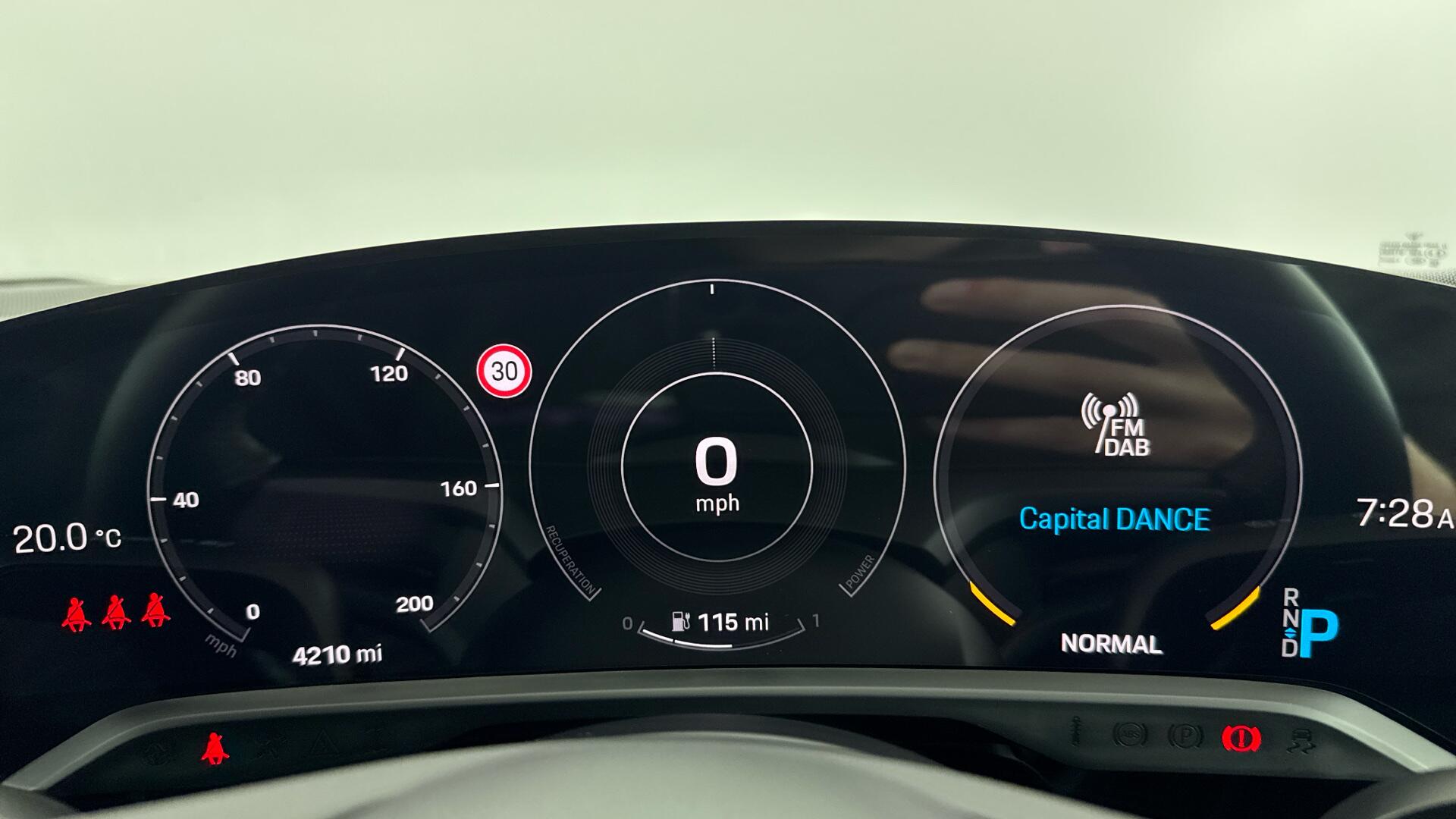 Porsche Taycan view 13