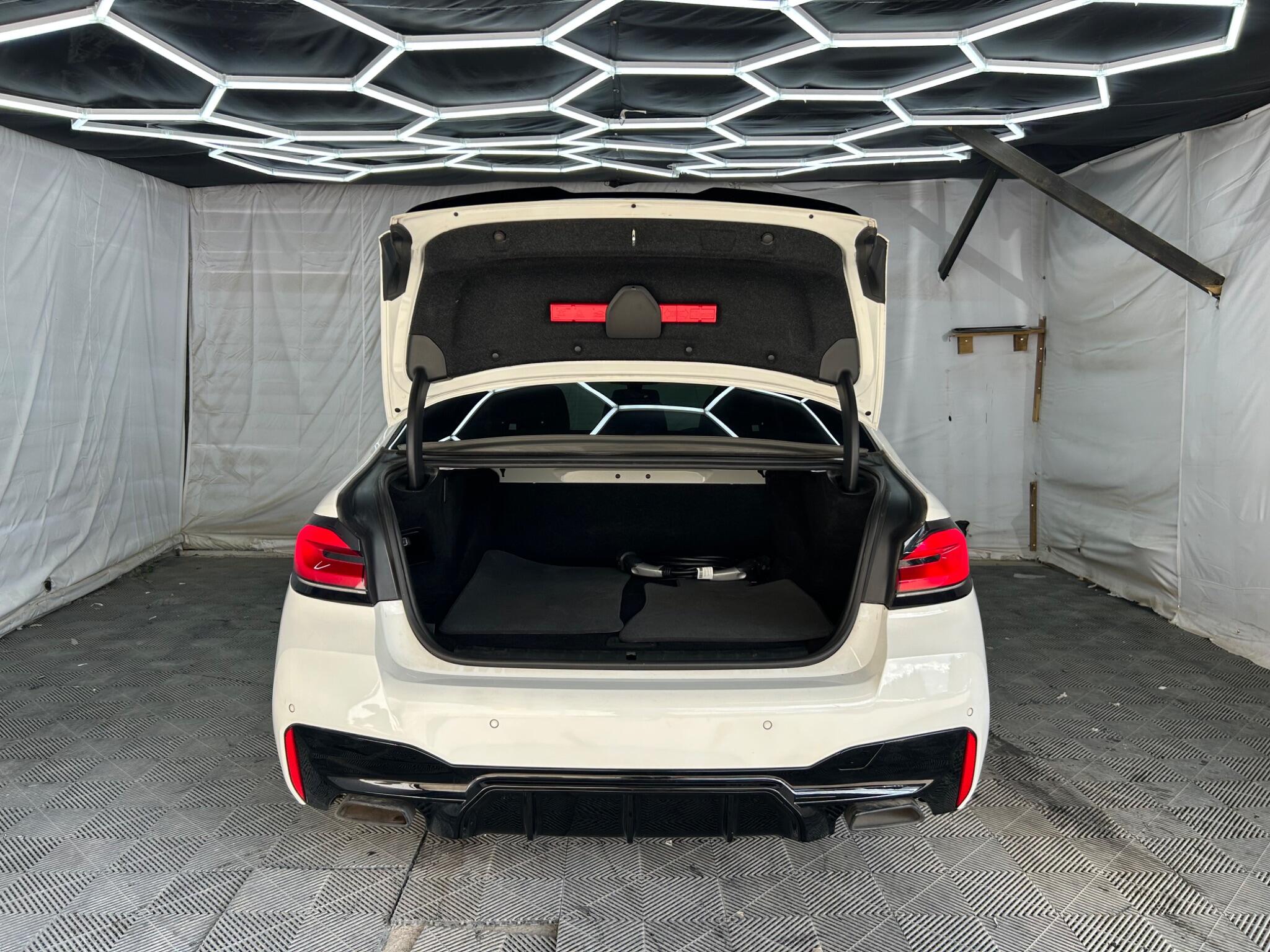 BMW 5 Series view 40